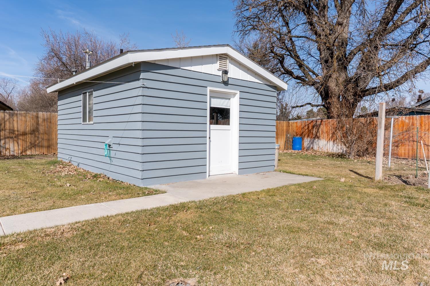 124 W Mckinley Property Photo 5
