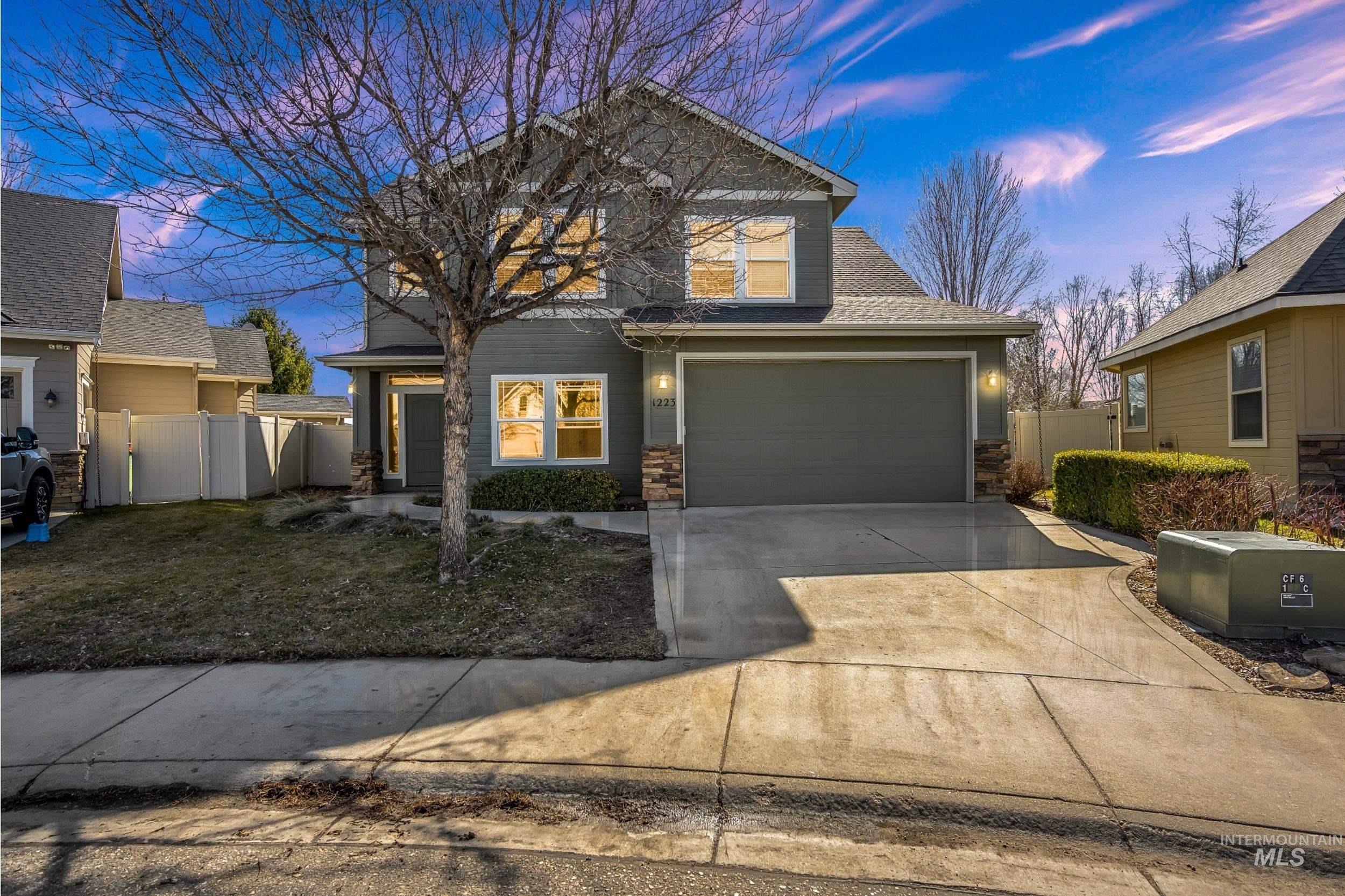 1223 W Cobblefield Court Property Photo 1