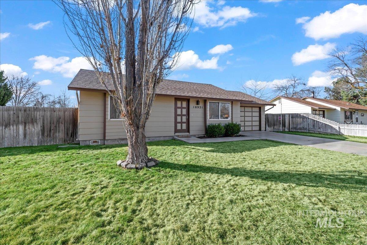 10921 W Linstock Ct. Property Photo 2