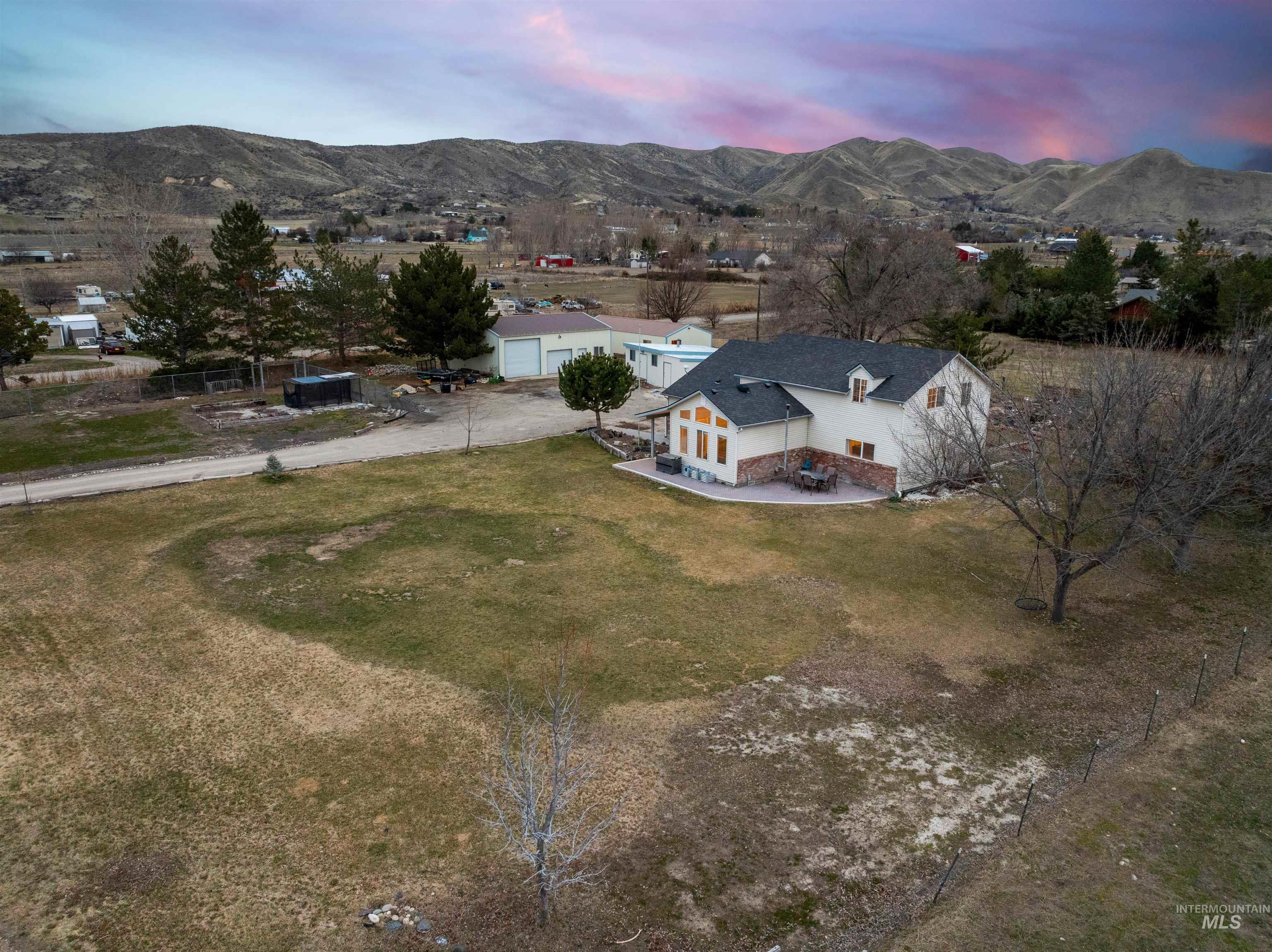 3353 Fuller Road Property Photo 1