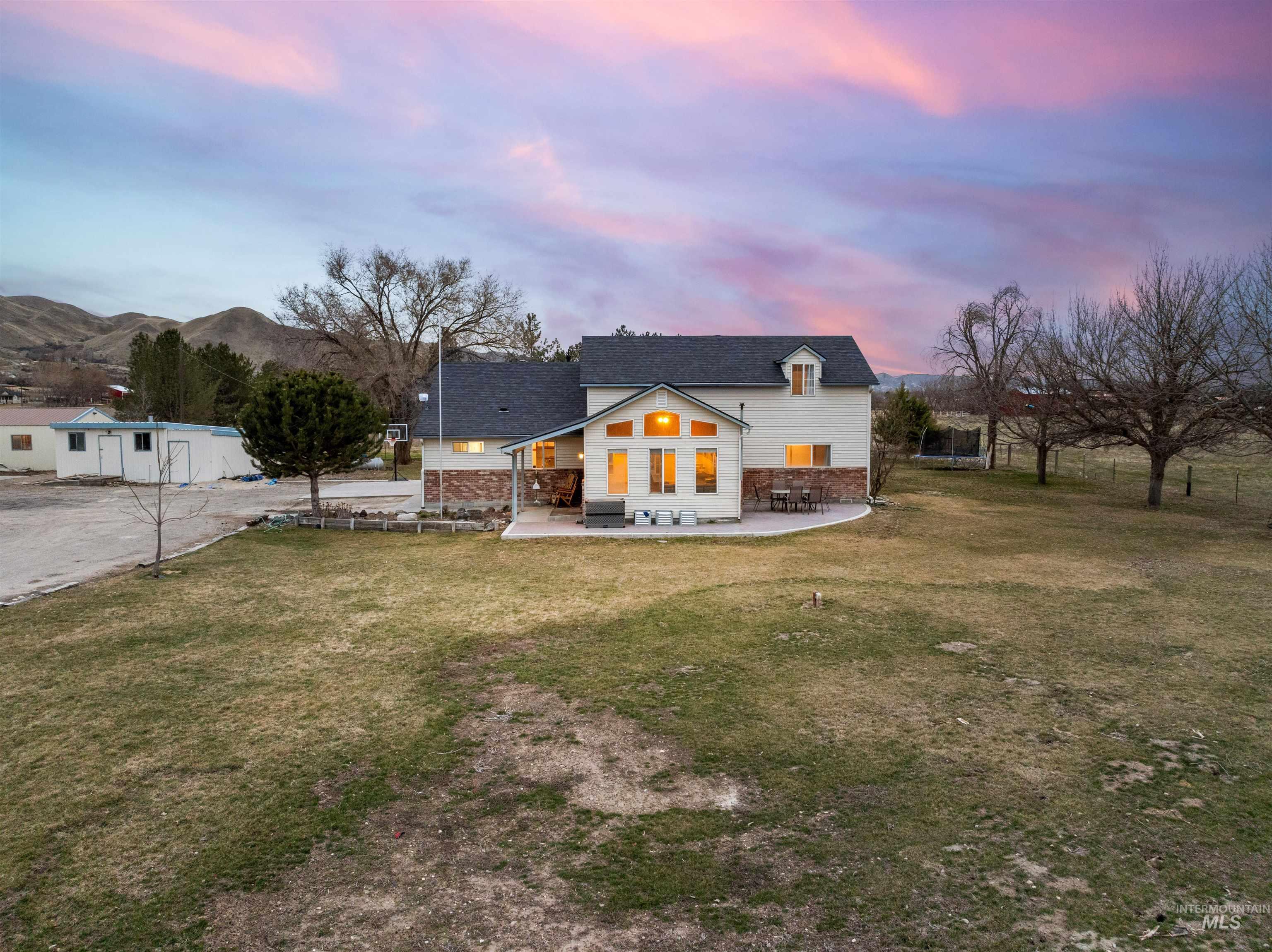 3353 Fuller Road Property Photo 5