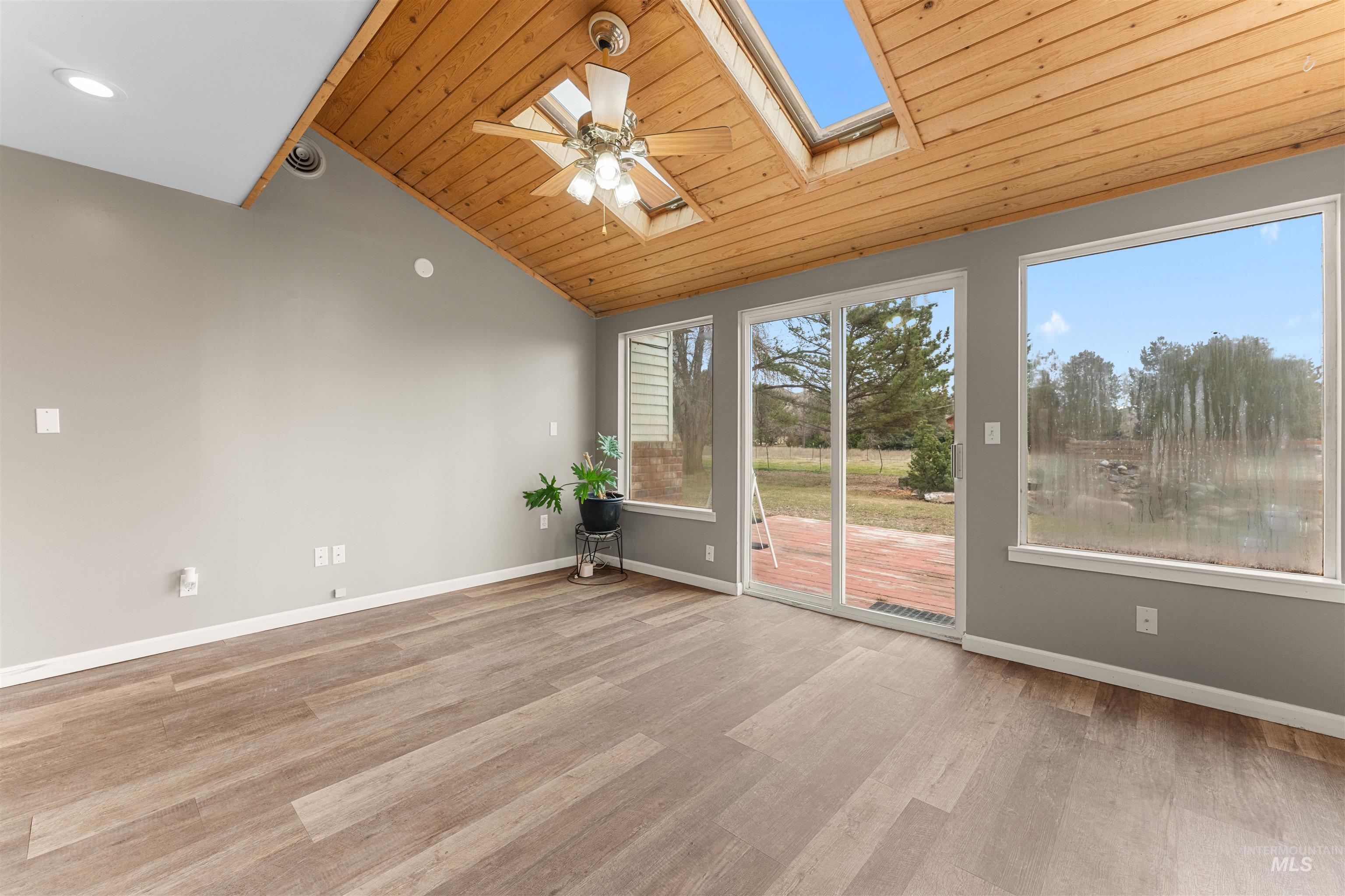 3353 Fuller Road Property Photo 13