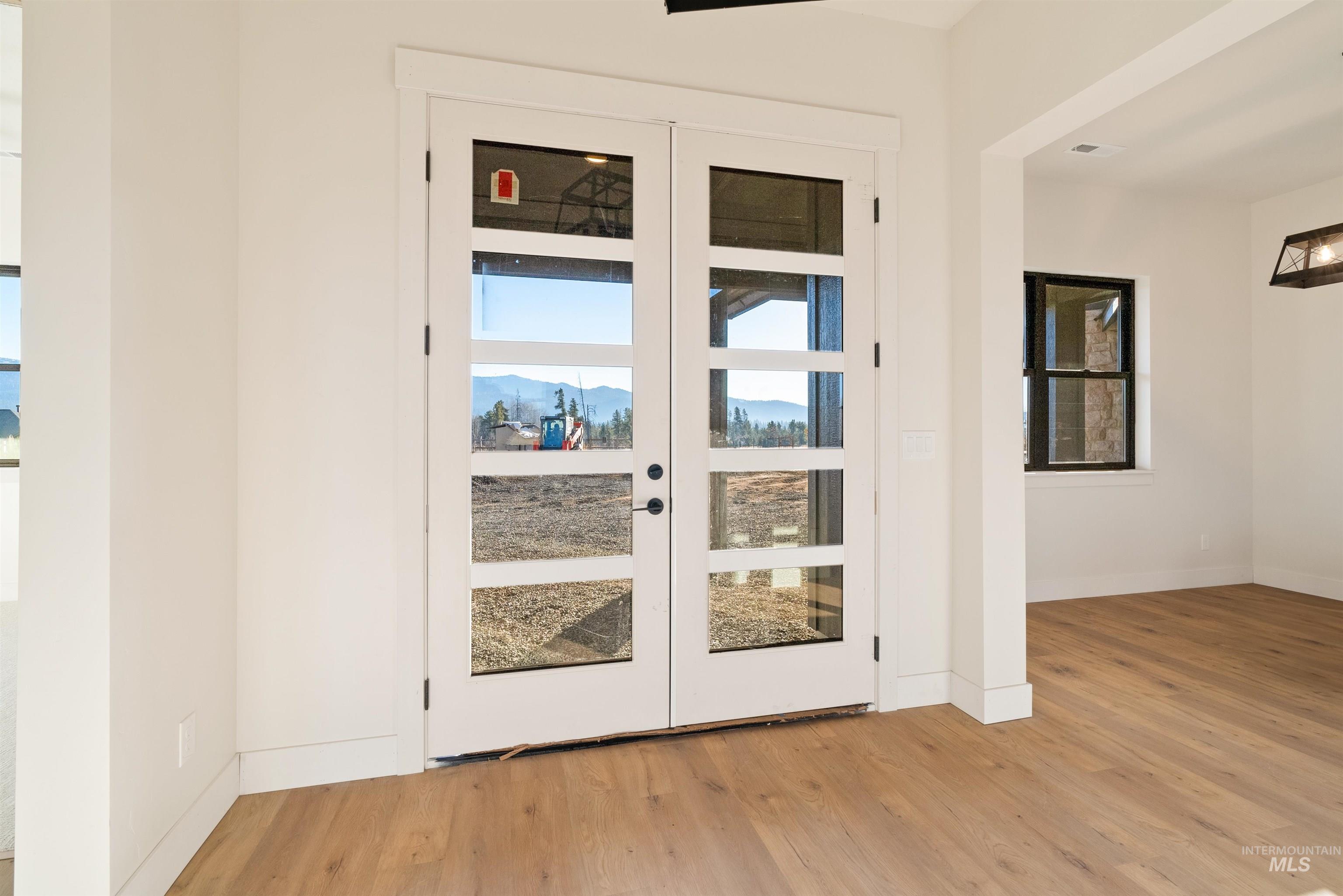 13901 Sky View Ct Property Photo 37