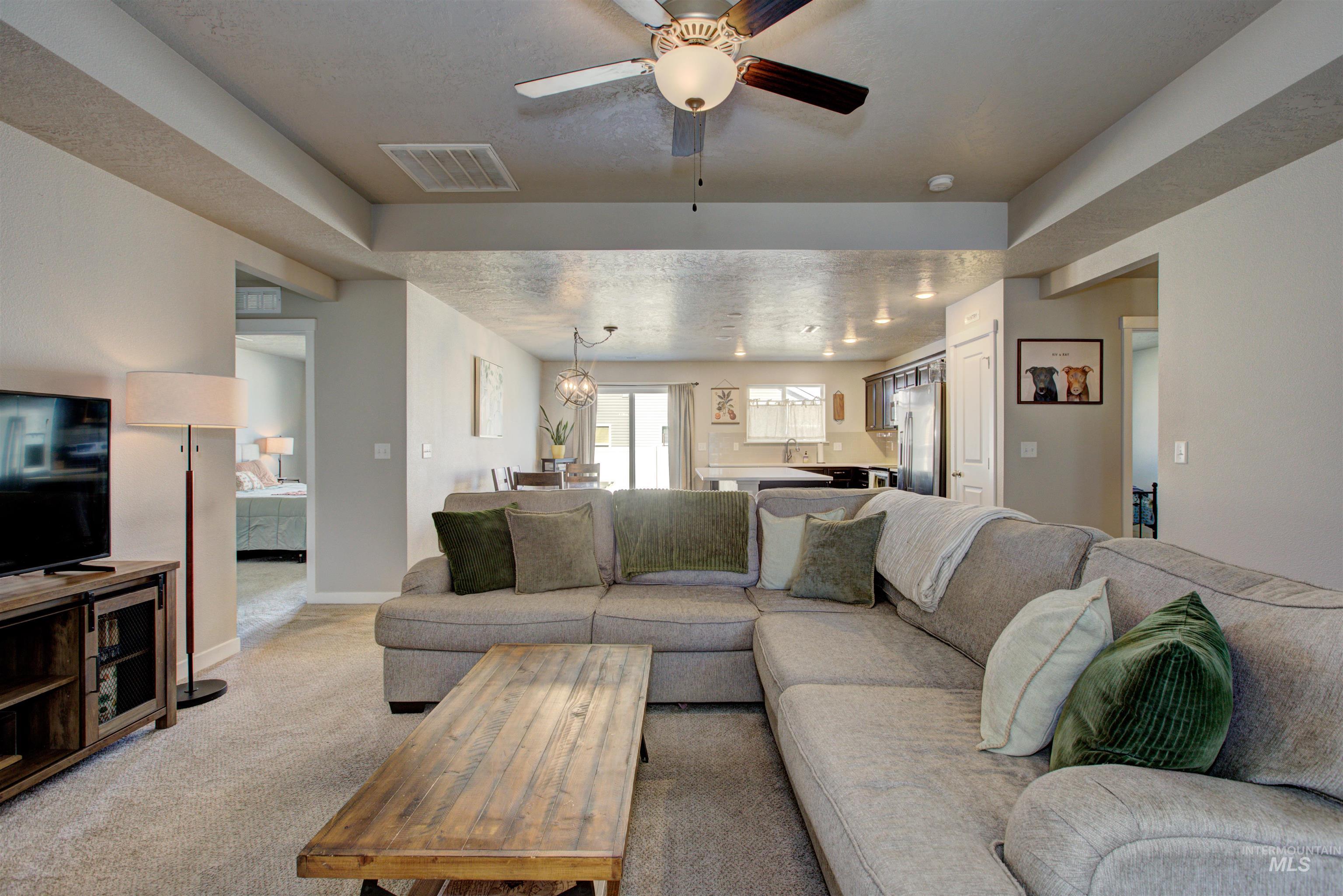 12622 Brun St. Property Photo 4
