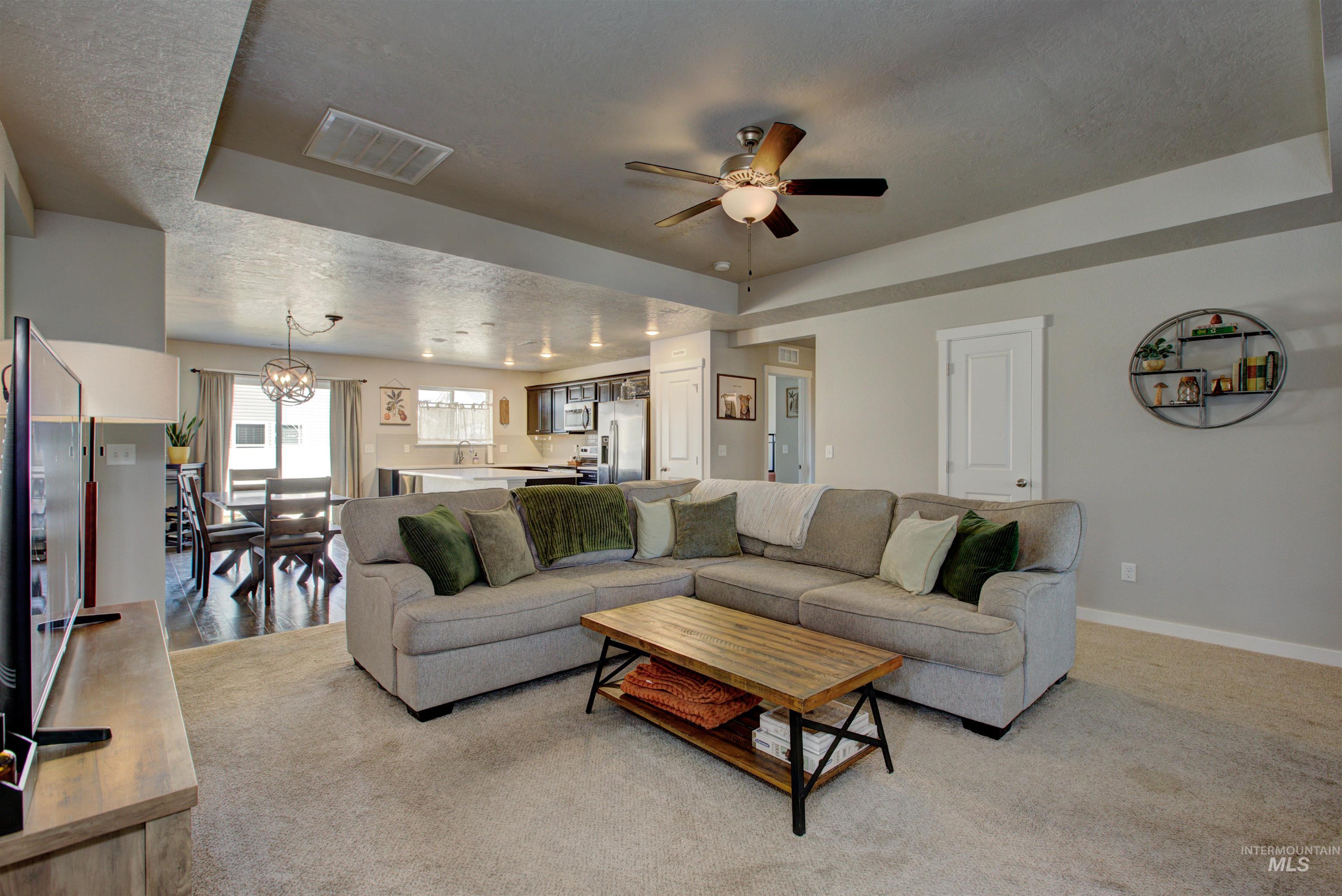 12622 Brun St. Property Photo 5