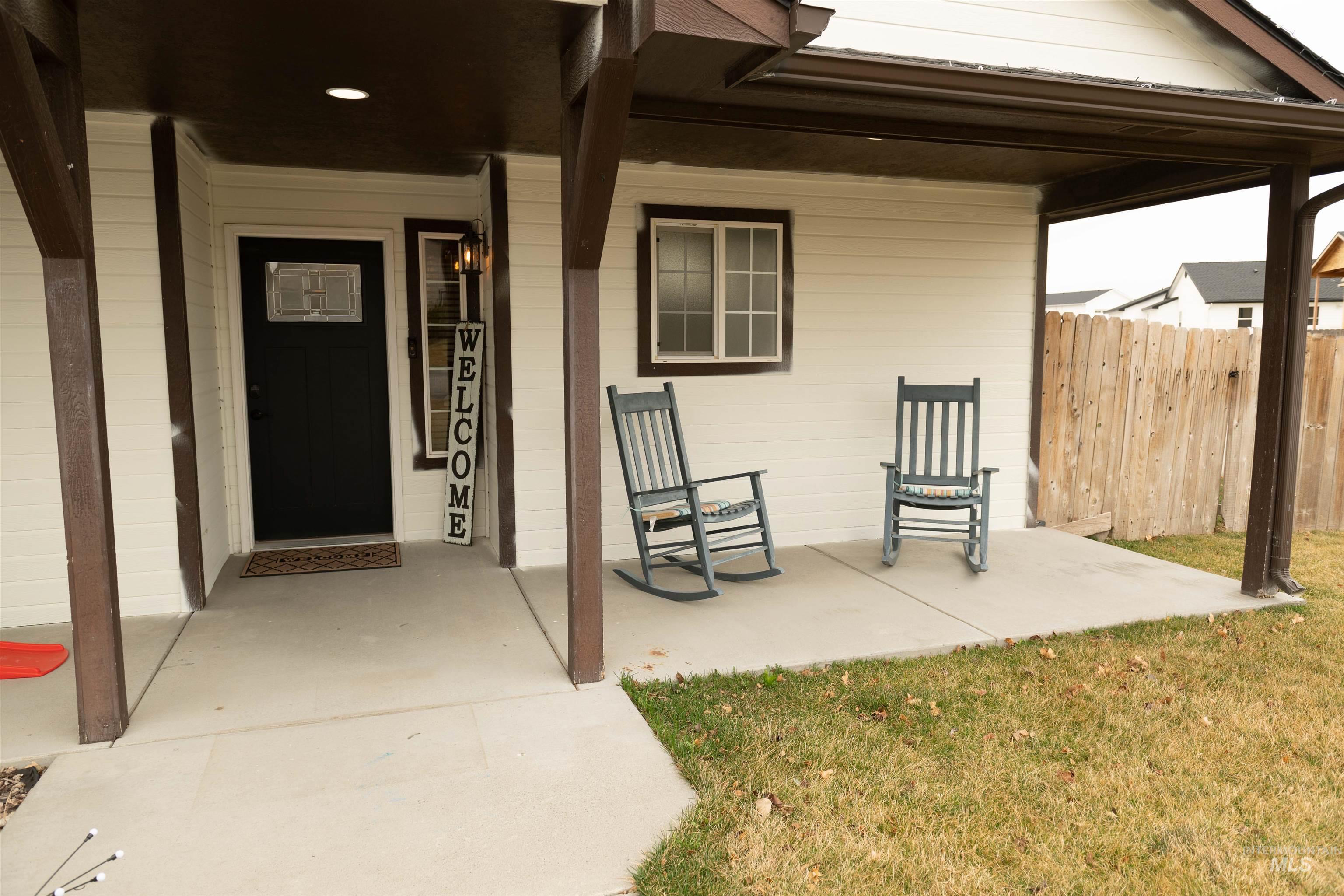 1753 Ne Quarry Property Photo 4