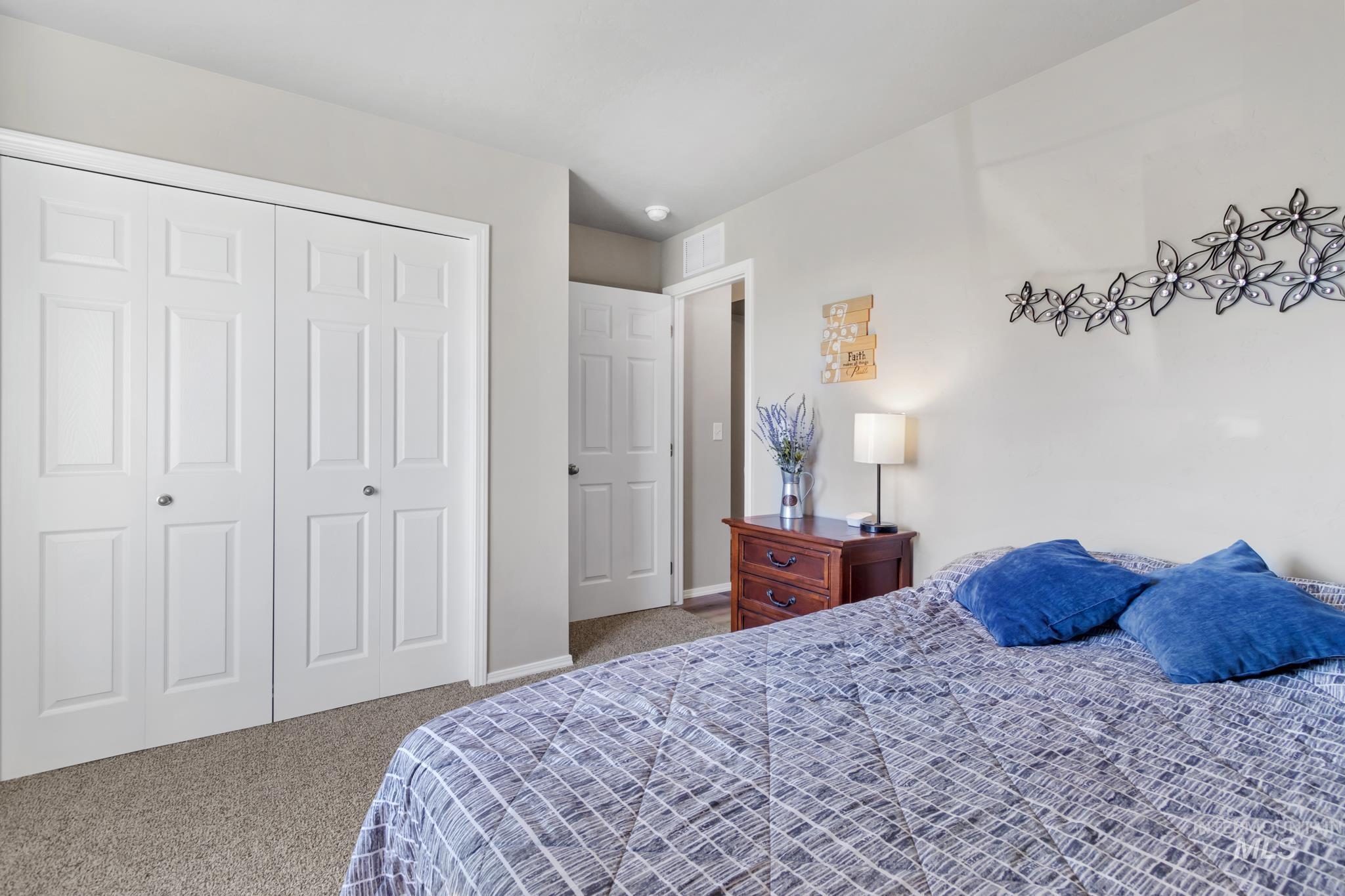 309 Black Onyx Ave Property Photo 7