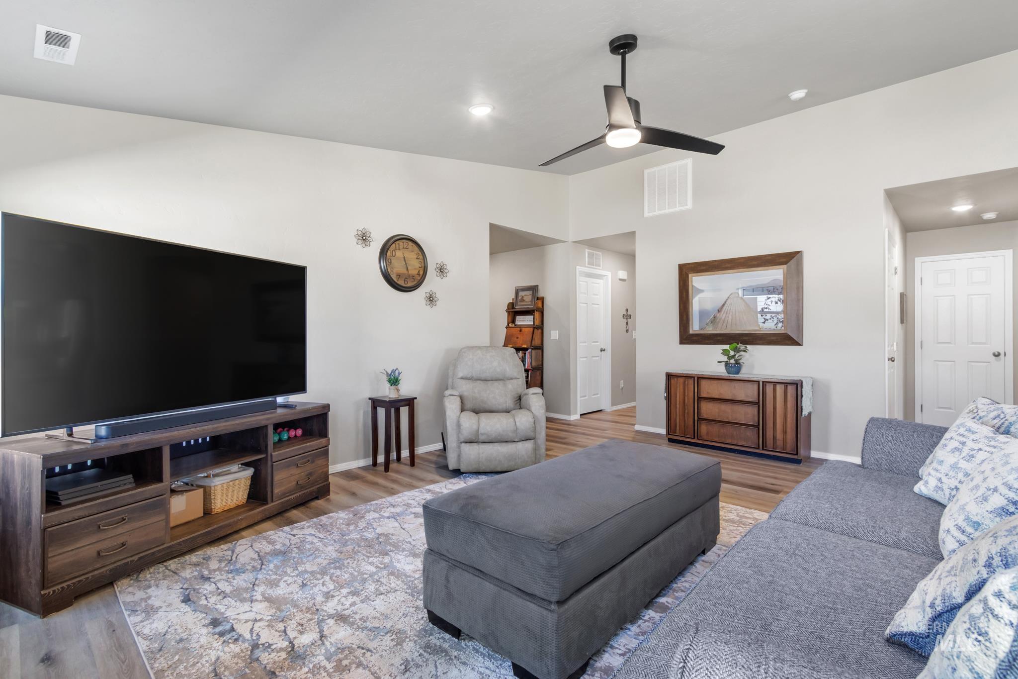 309 Black Onyx Ave Property Photo 17