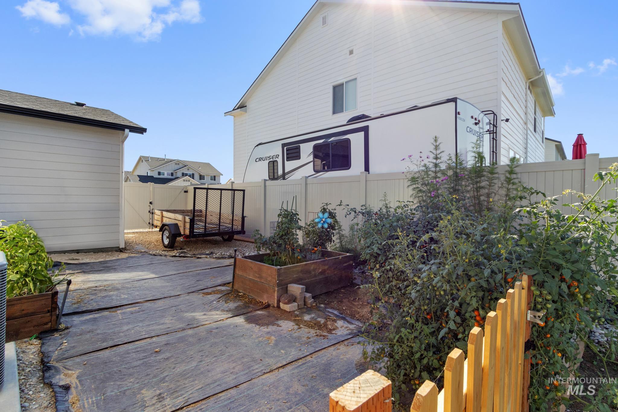 309 Black Onyx Ave Property Photo 44