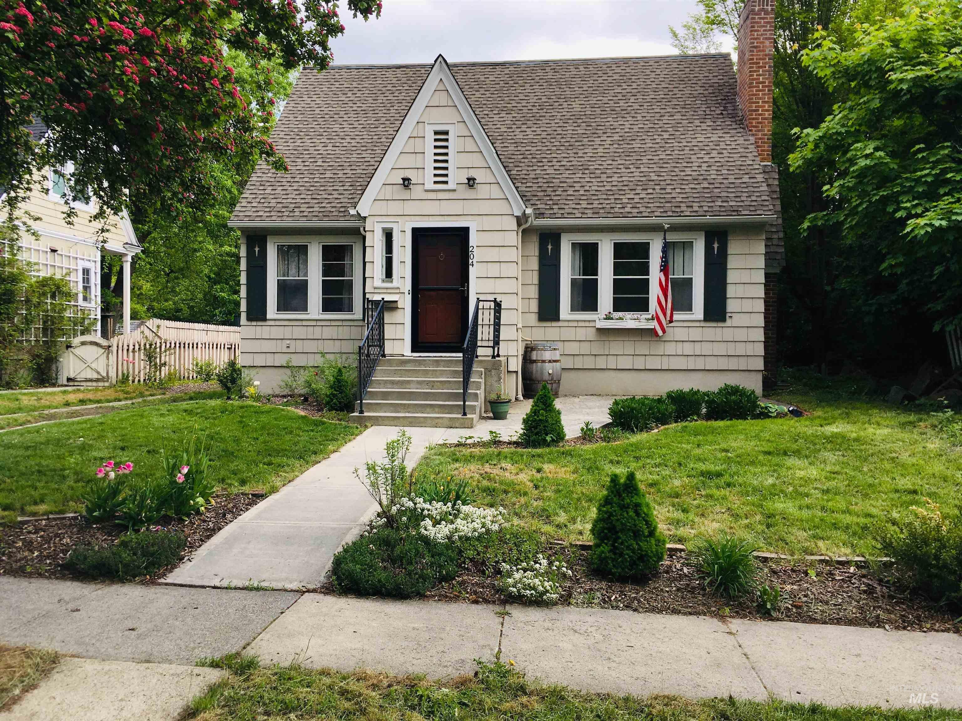 204 S Howard Property Photo