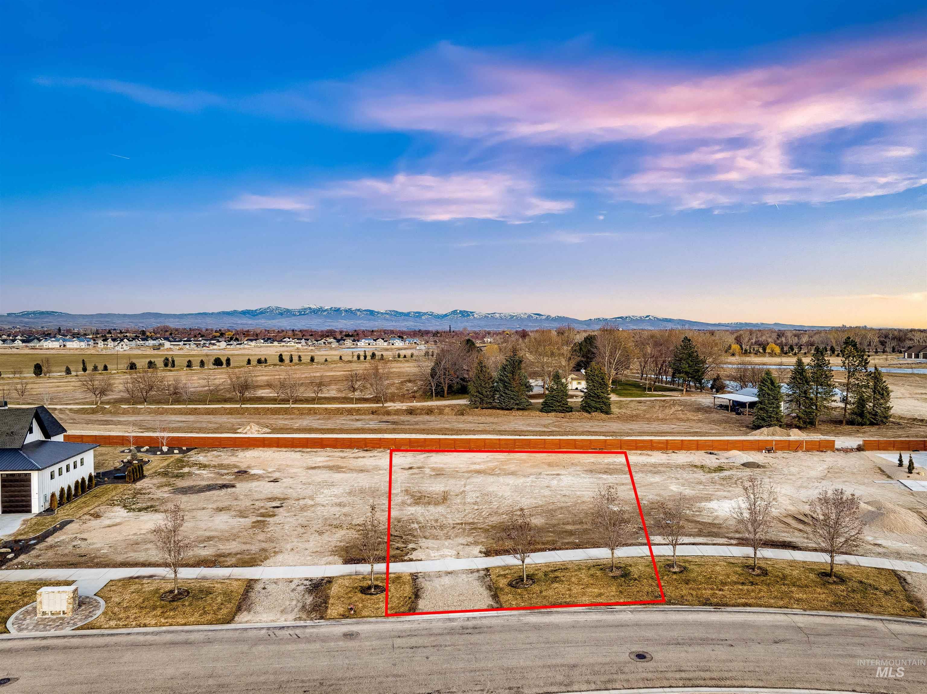 21510 Salmon Falls Property Photo