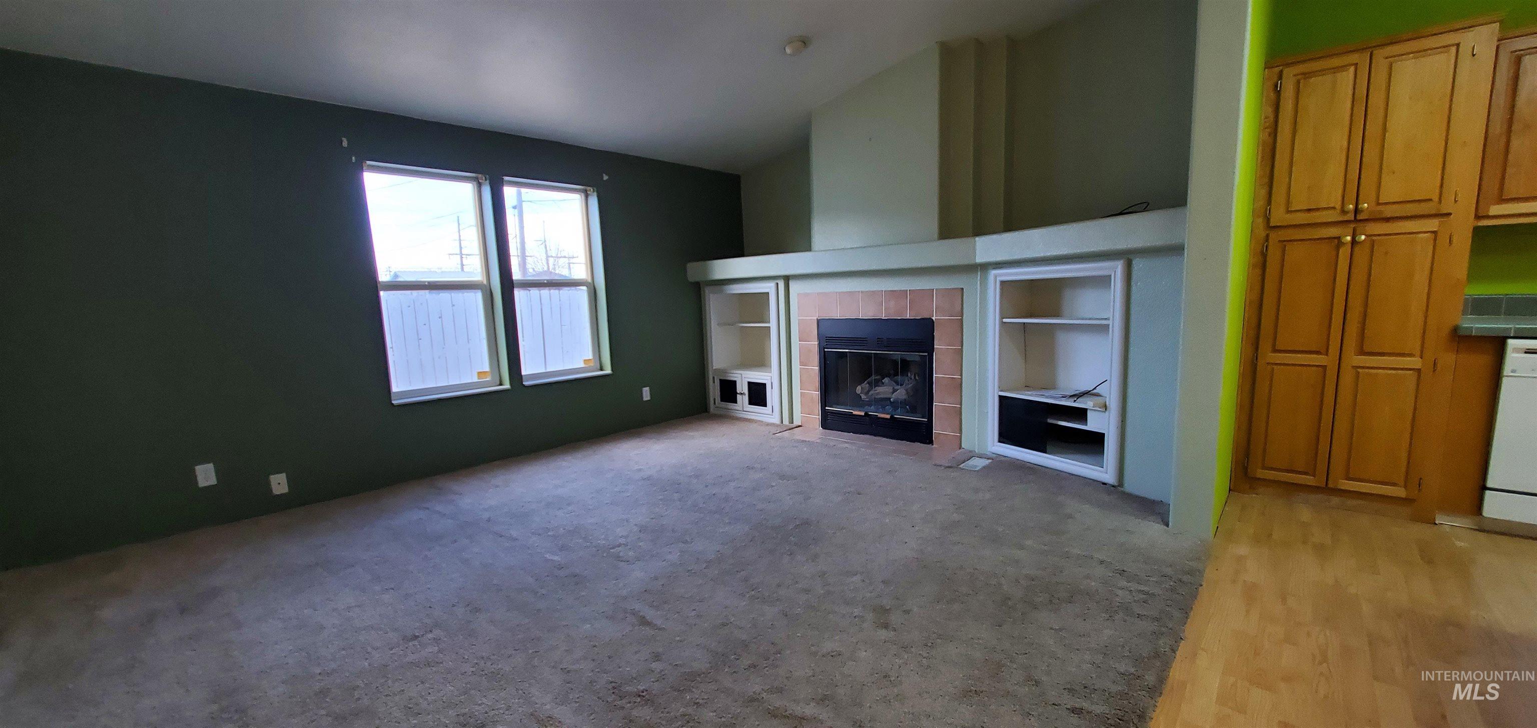 119 E Ithaca St Property Photo 14