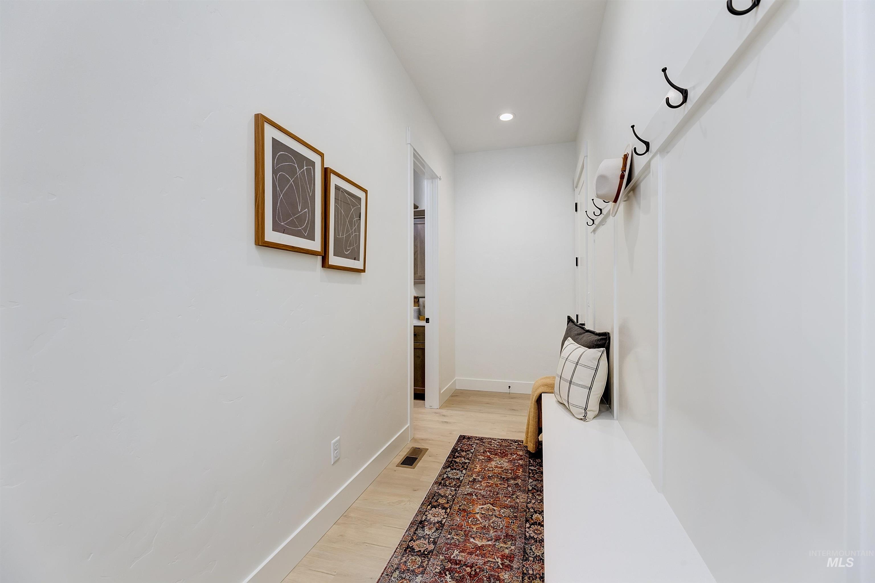 2941 N Ajax Ave. Property Photo 33