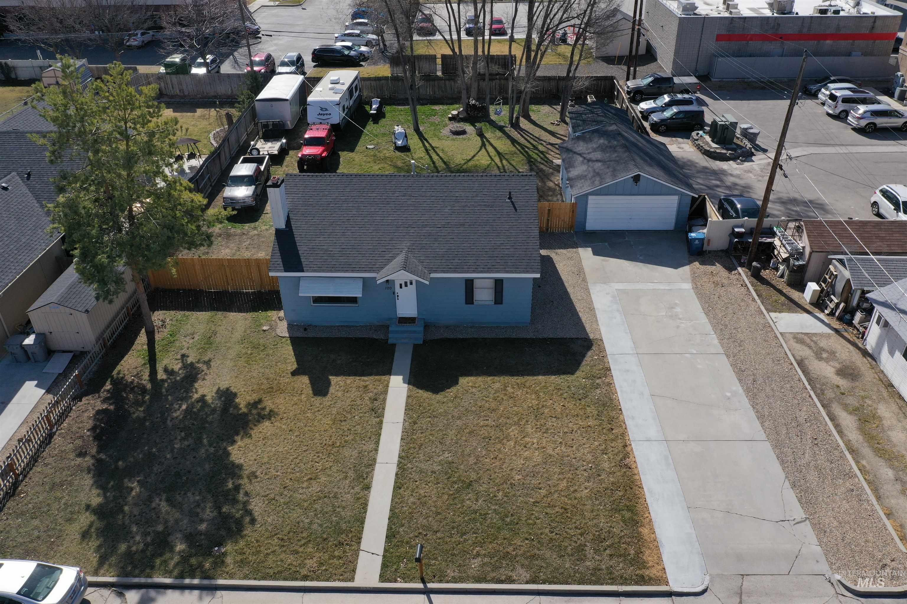 120 Mead St Property Photo 1
