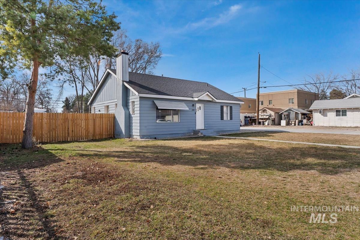120 Mead St Property Photo 2
