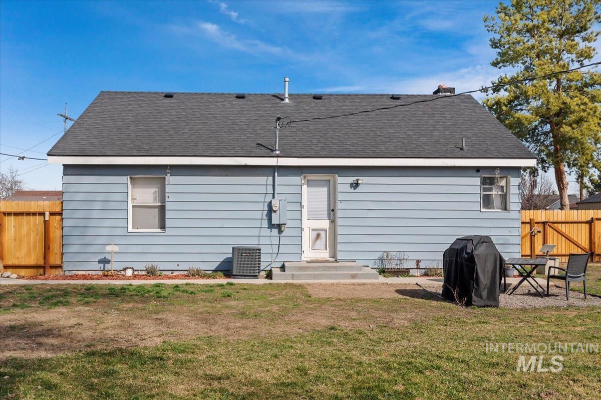 120 Mead St Property Photo 27