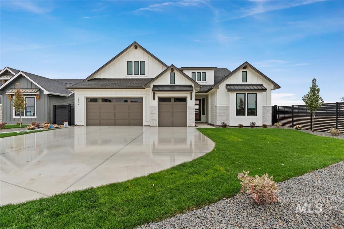 Oakwood Estates Real Estate Listings Main Image