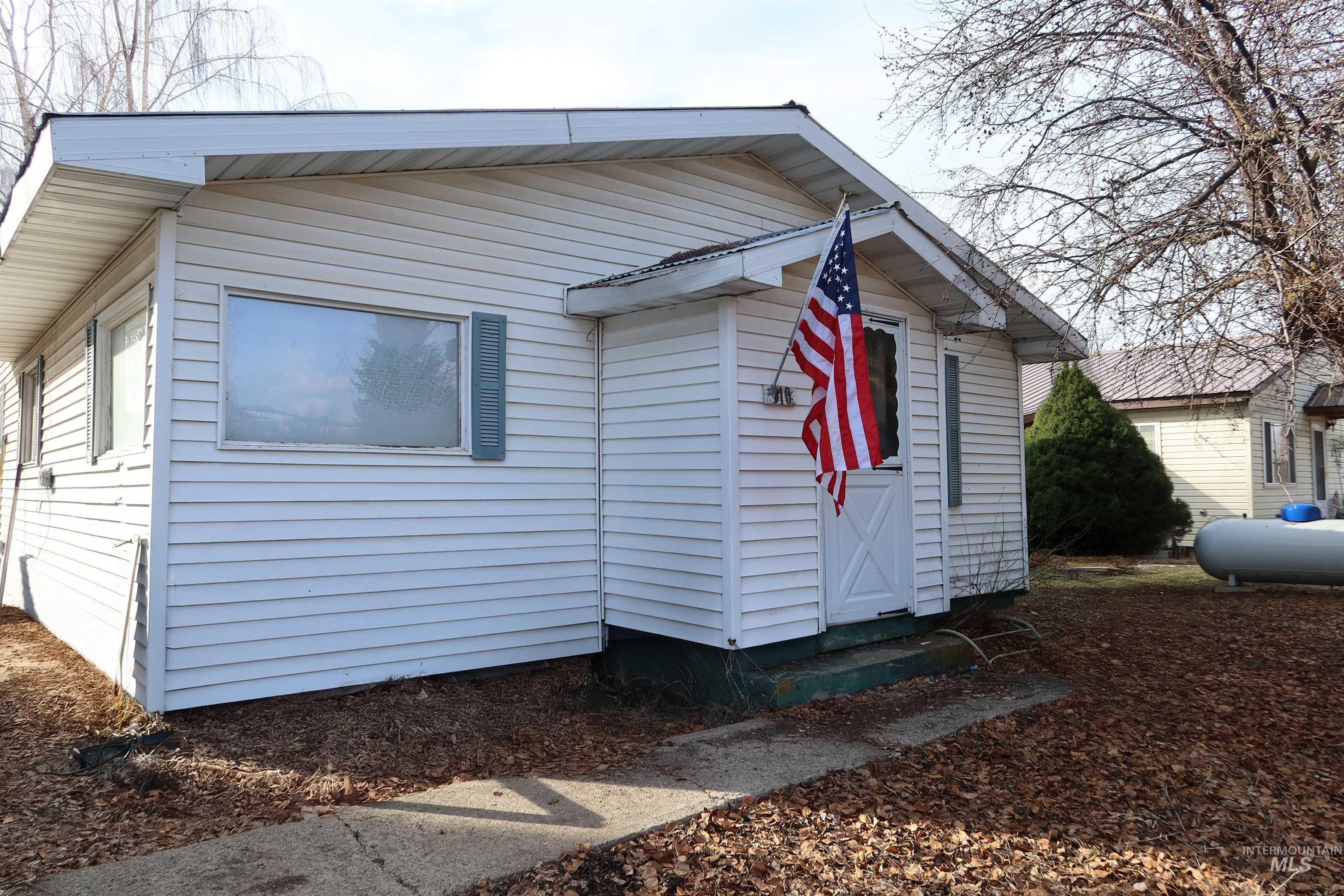 310 Brady St. Property Photo