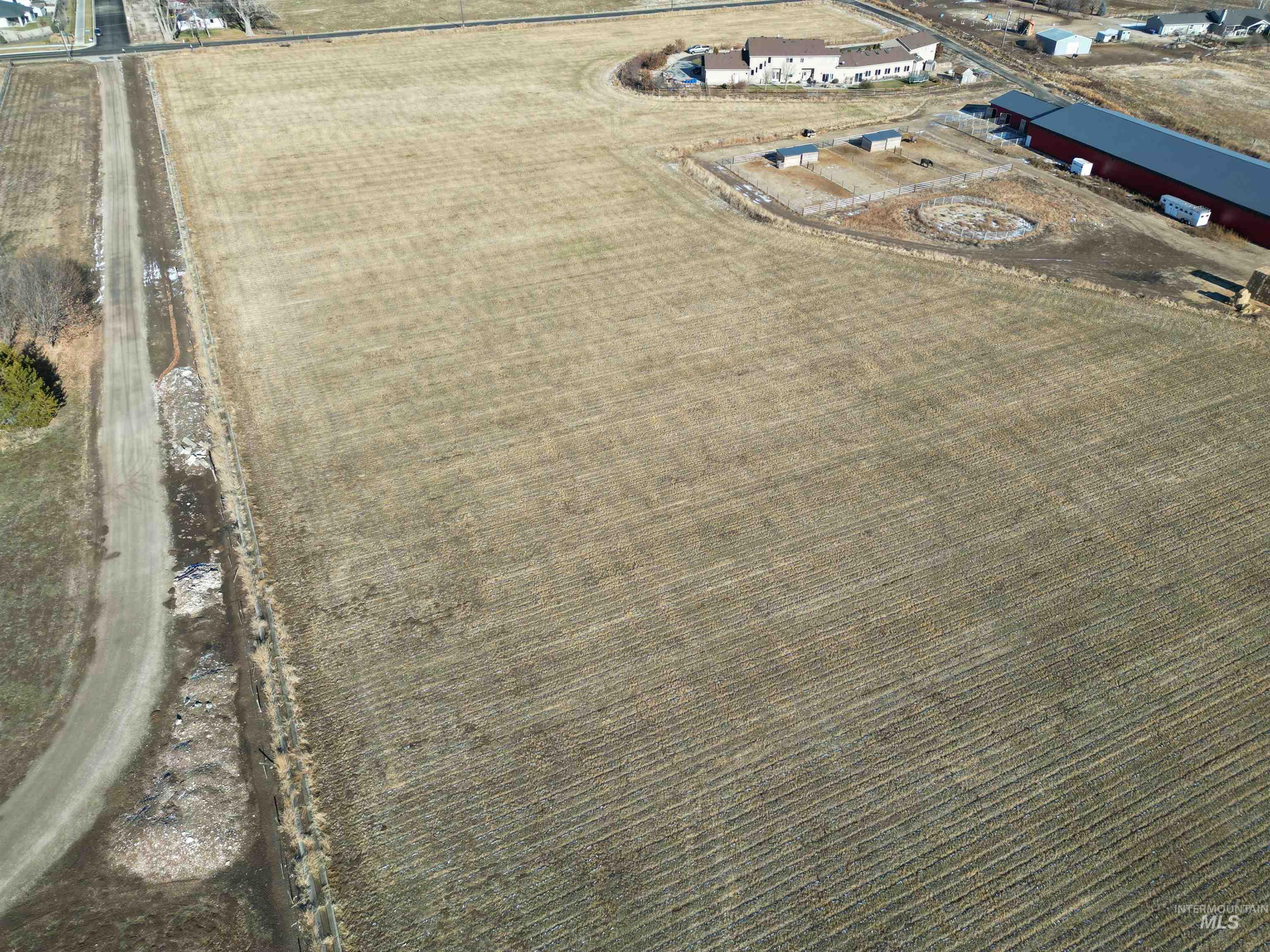 000 Deer Flat Road Property Photo 4