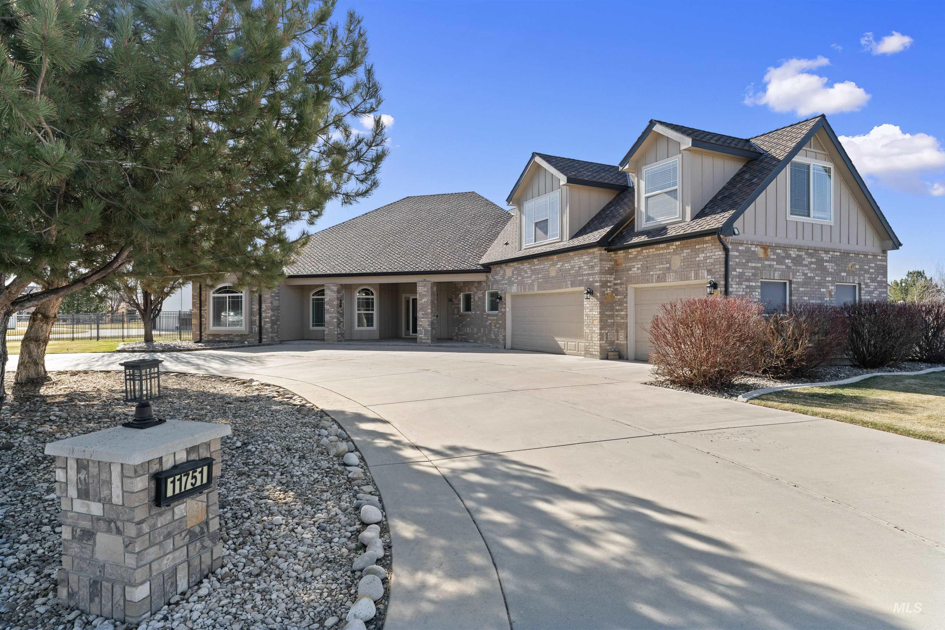 11751 W Dynamite Lane Property Photo
