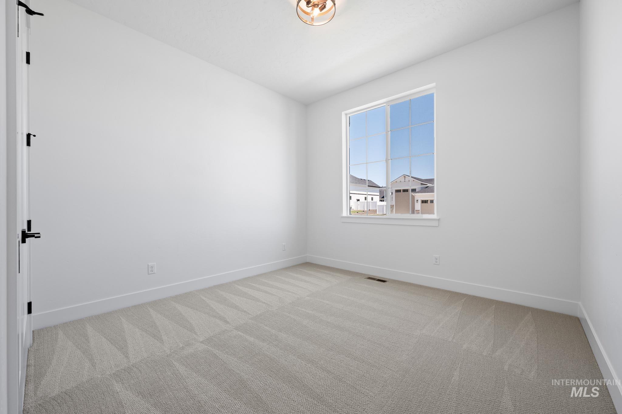 2919 N Starhaven Ave Property Photo 48