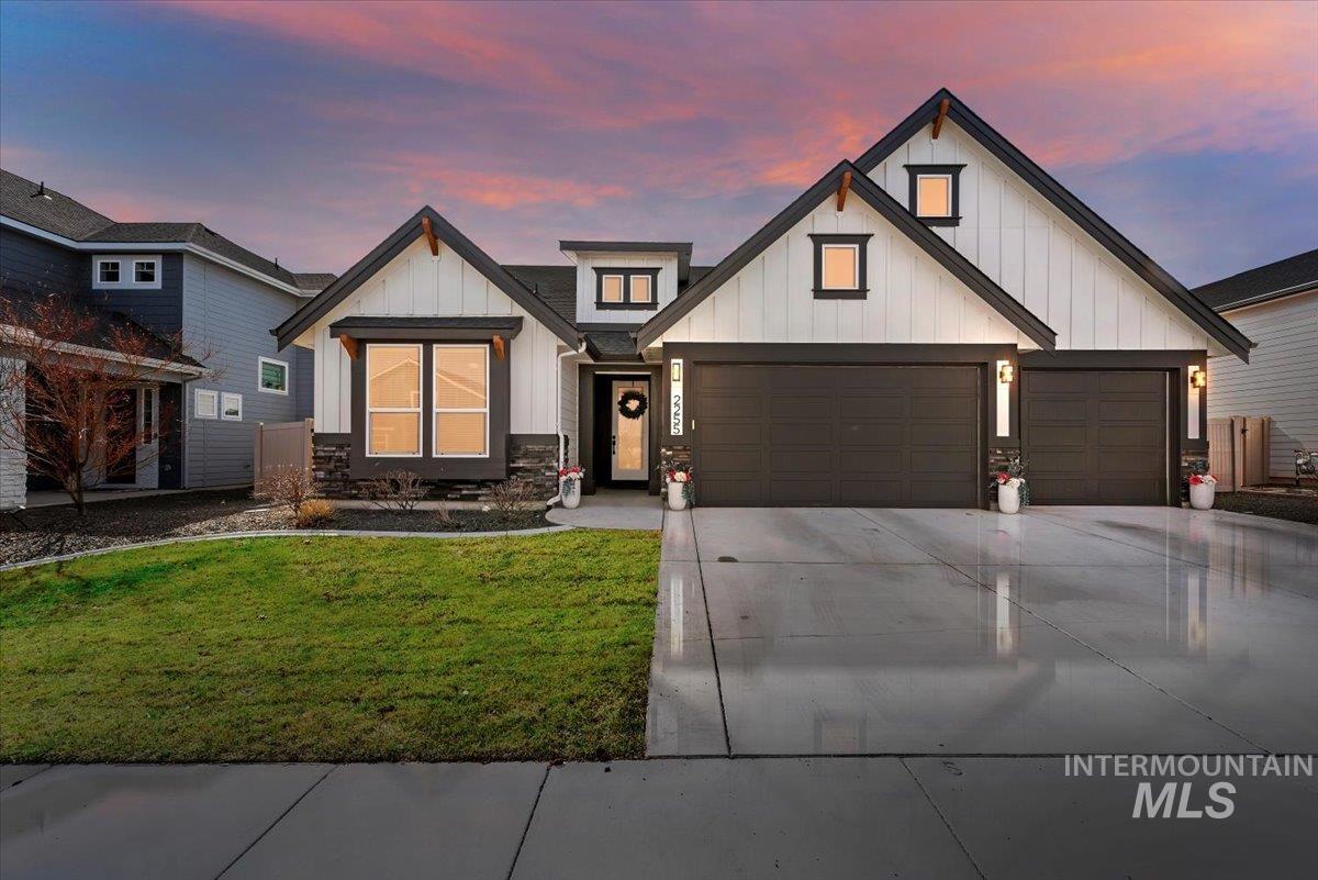 2255 E Whitetail St Property Photo