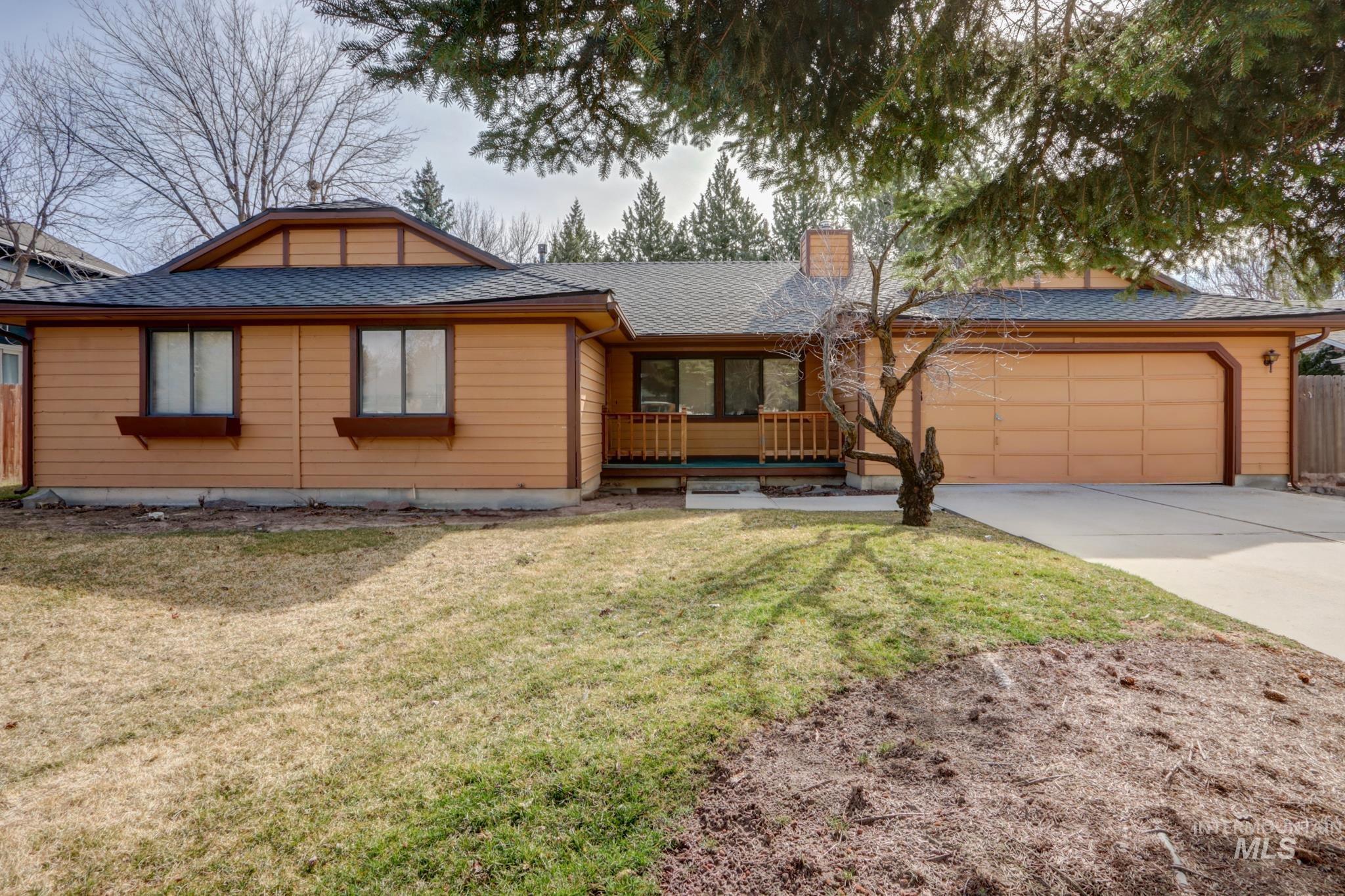 774 Stierman Way Property Photo 1