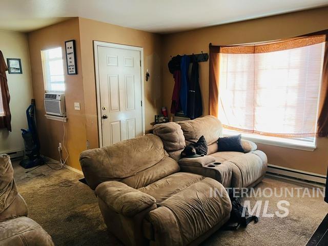 203 & 205 S Owyhee St Property Photo 12