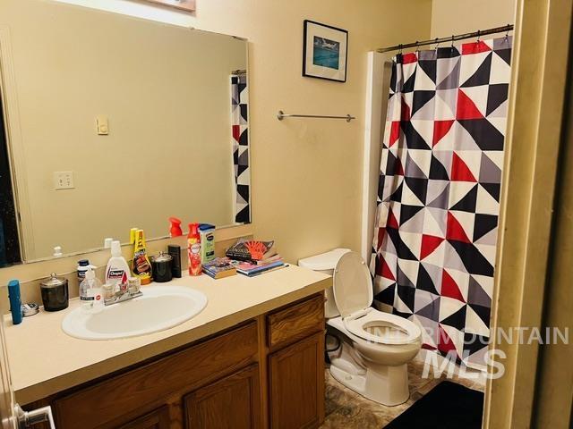 203 & 205 S Owyhee St Property Photo 13
