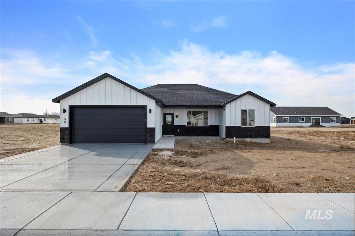 1501 Parker Property Photo