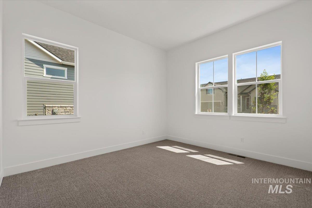 2279 N Mountain Vista Ave Property Photo 7