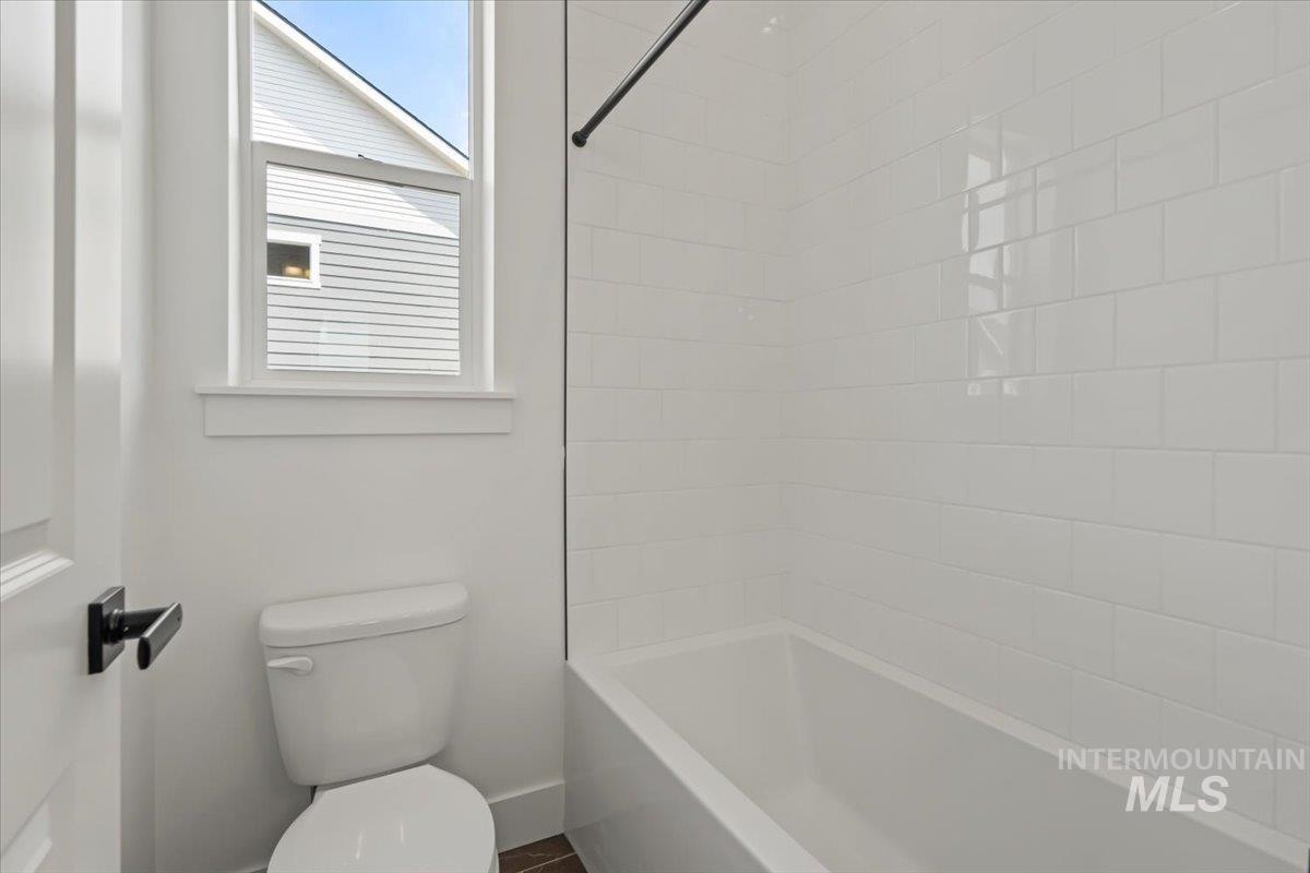 2279 N Mountain Vista Ave Property Photo 10
