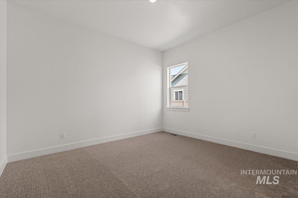 2279 N Mountain Vista Ave Property Photo 11