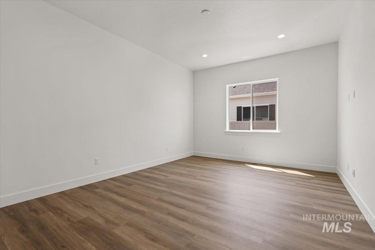 2279 N Mountain Vista Ave Property Photo 35