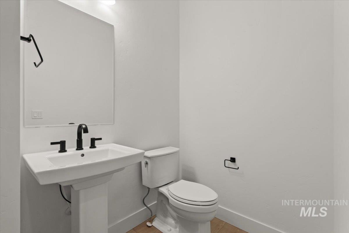 2322 N Mountain Vista Ave Property Photo 34