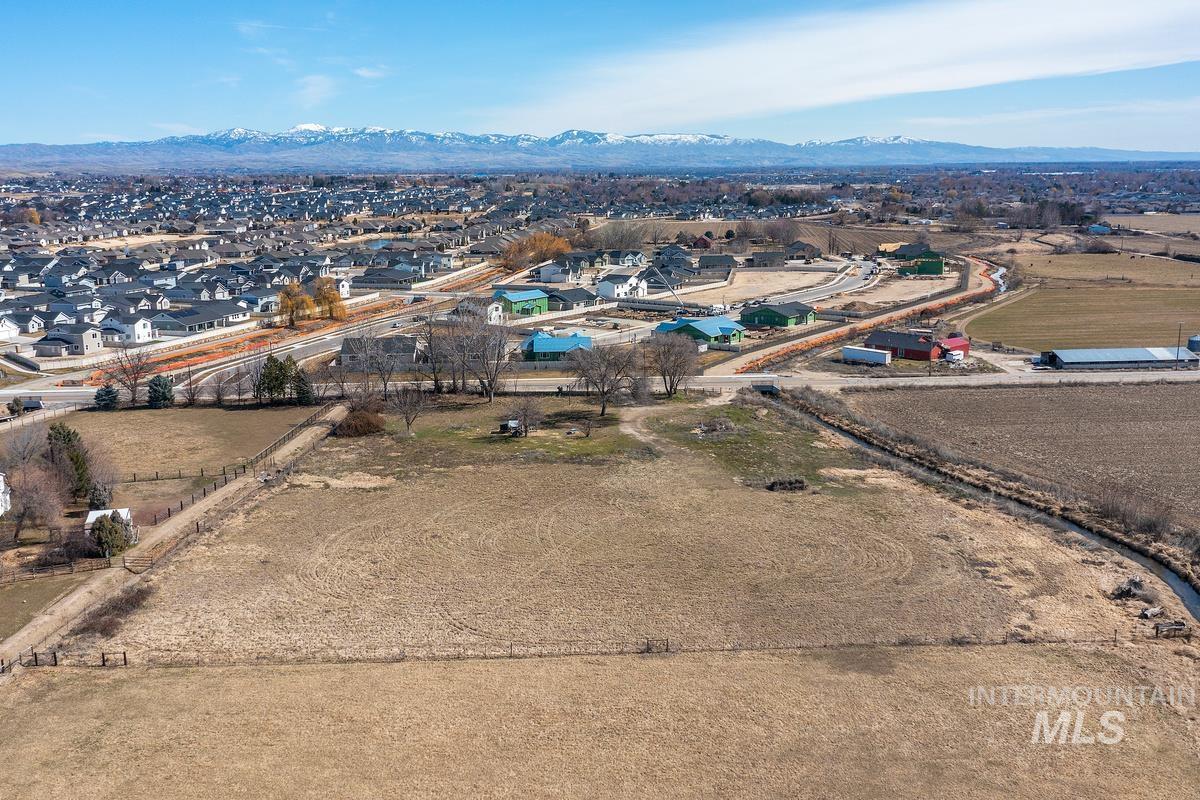 23189 N Can Ada Road Property Photo 4