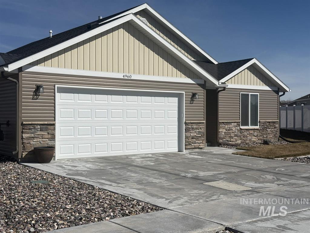 4960 Masterson Circle Property Photo