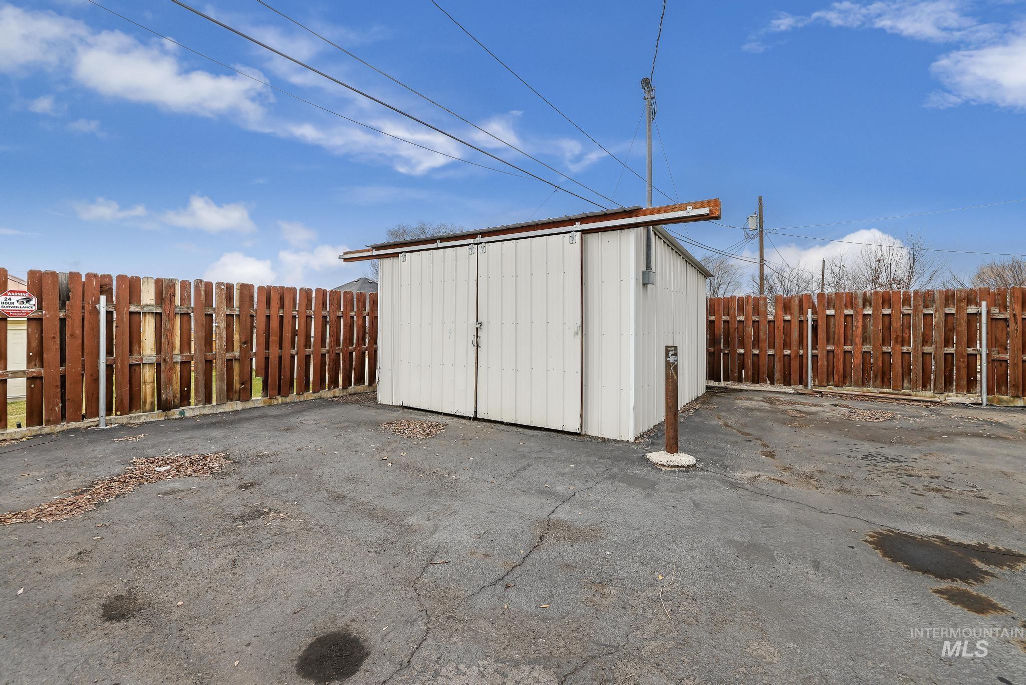 162 Washington St Property Photo 11