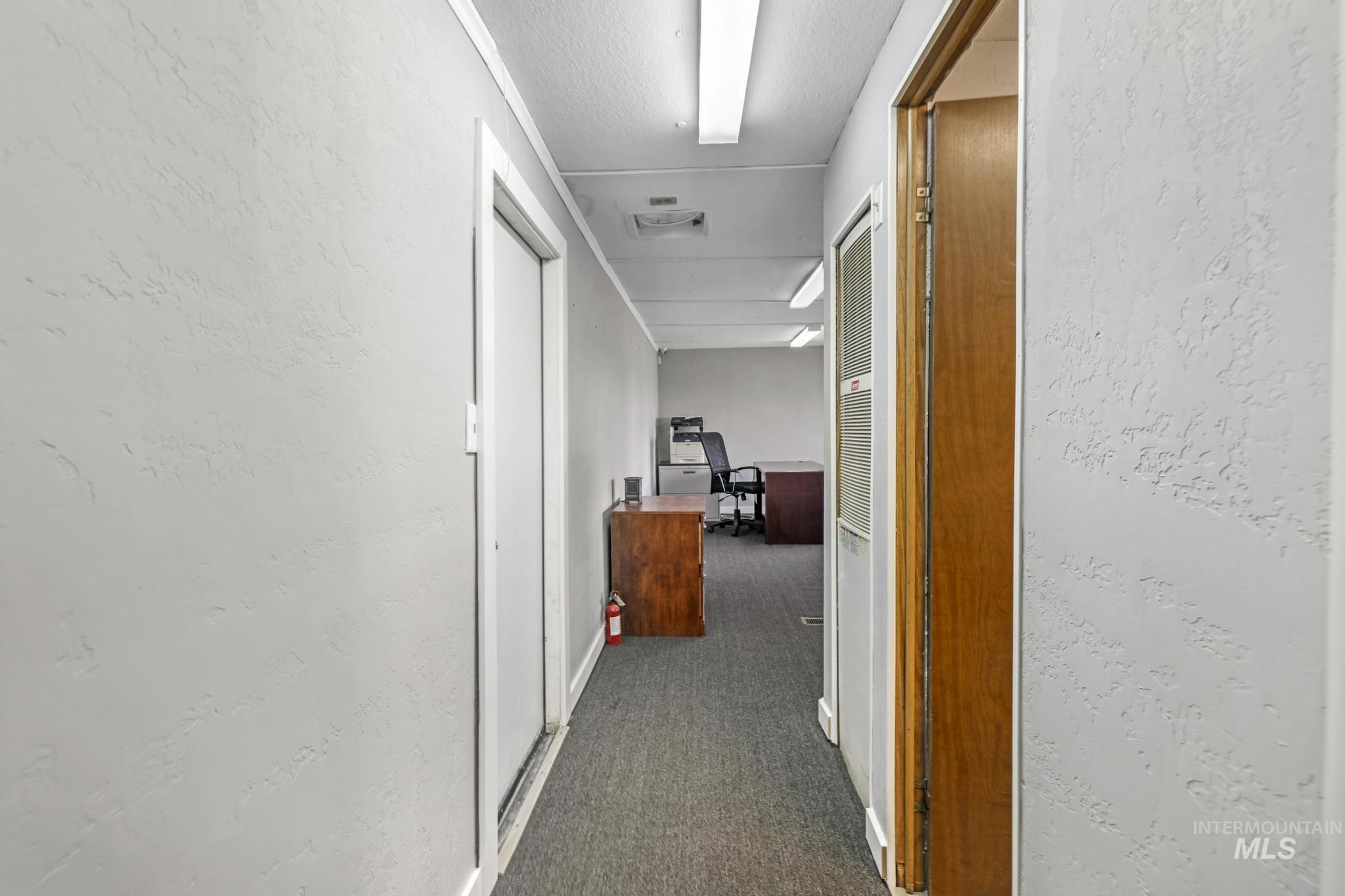 162 Washington St Property Photo 23