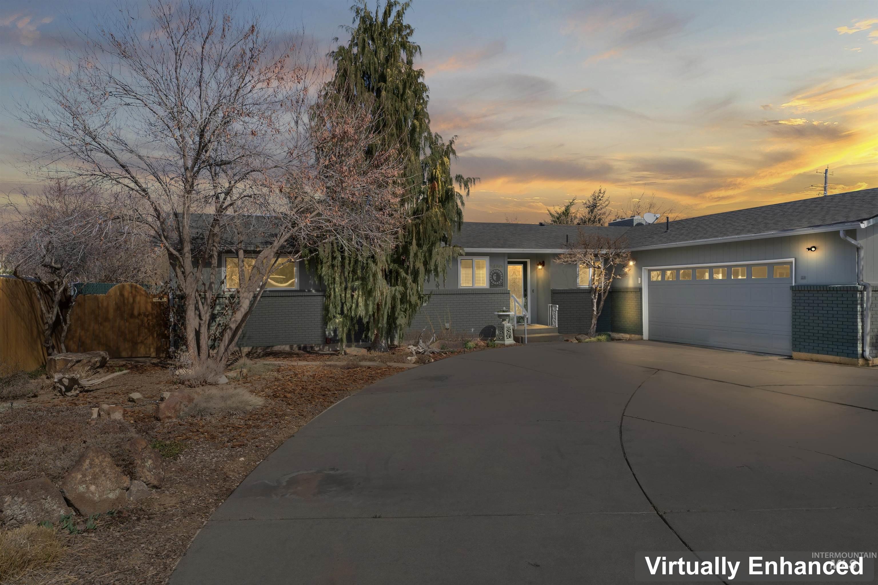 7450 W Desert Ave Property Photo 1