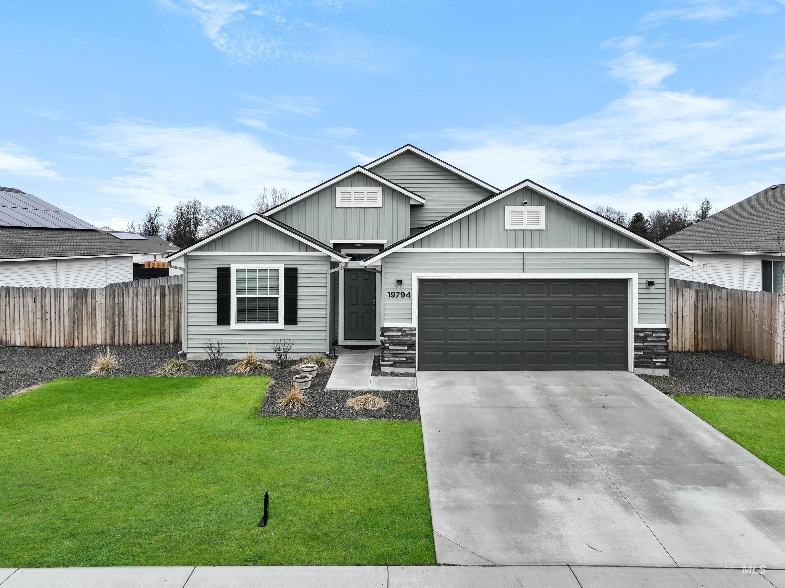 Delaware Park Real Estate Listings Main Image