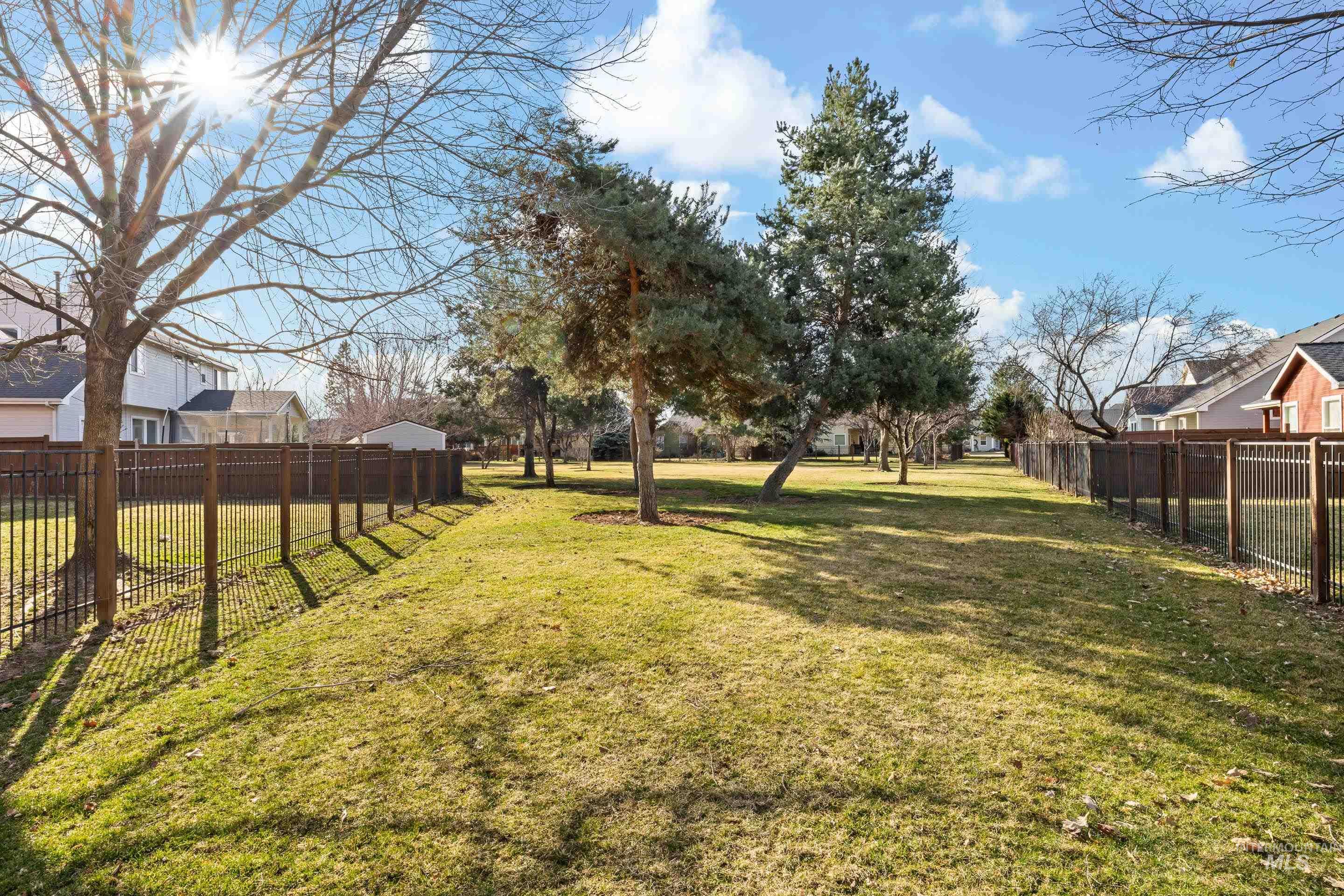 3774 N Legacy Common Ave Property Photo 40