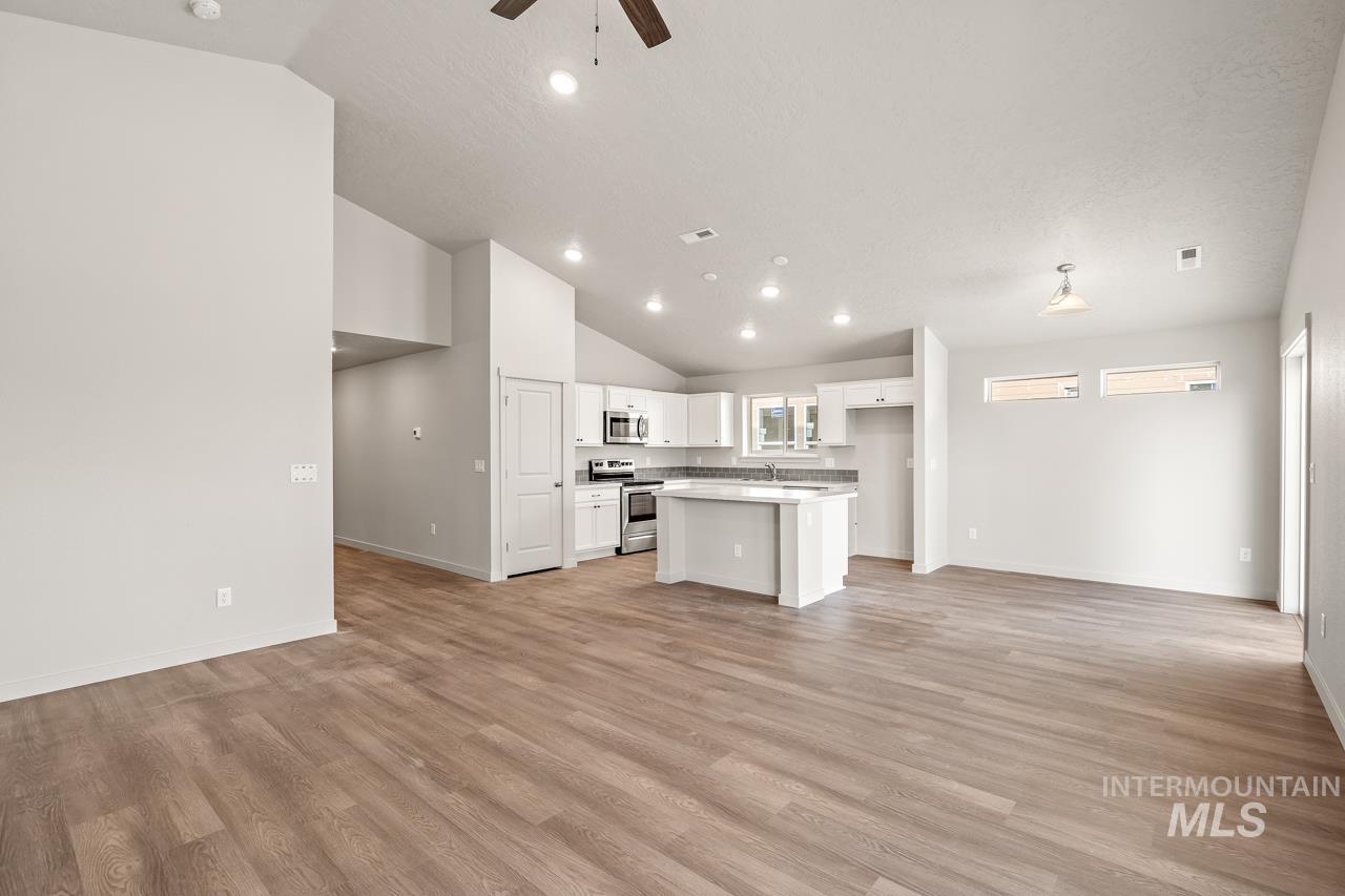 10306 Bellevue Ridge St Property Photo 2