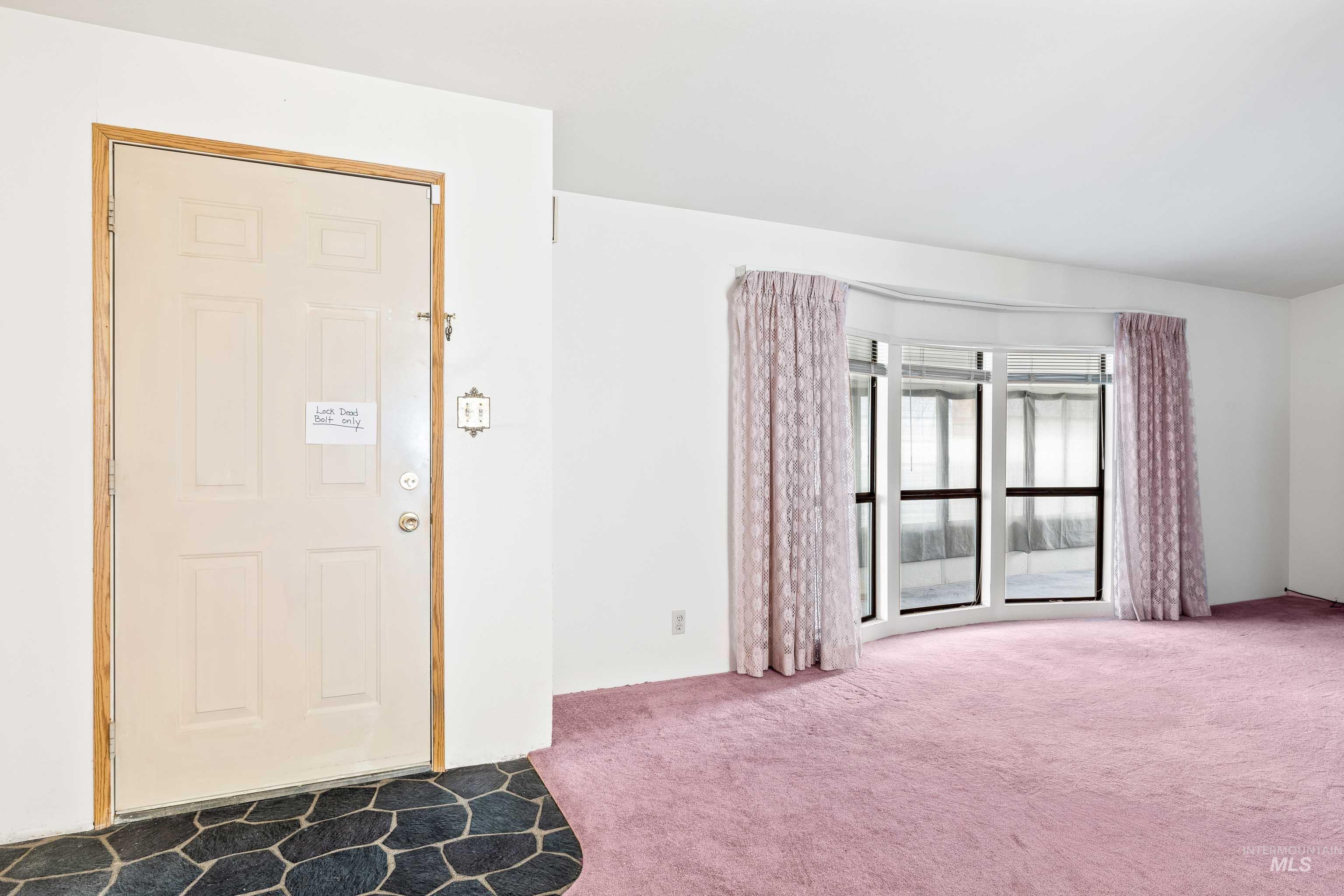 419 Fruitland Avenue Property Photo 4