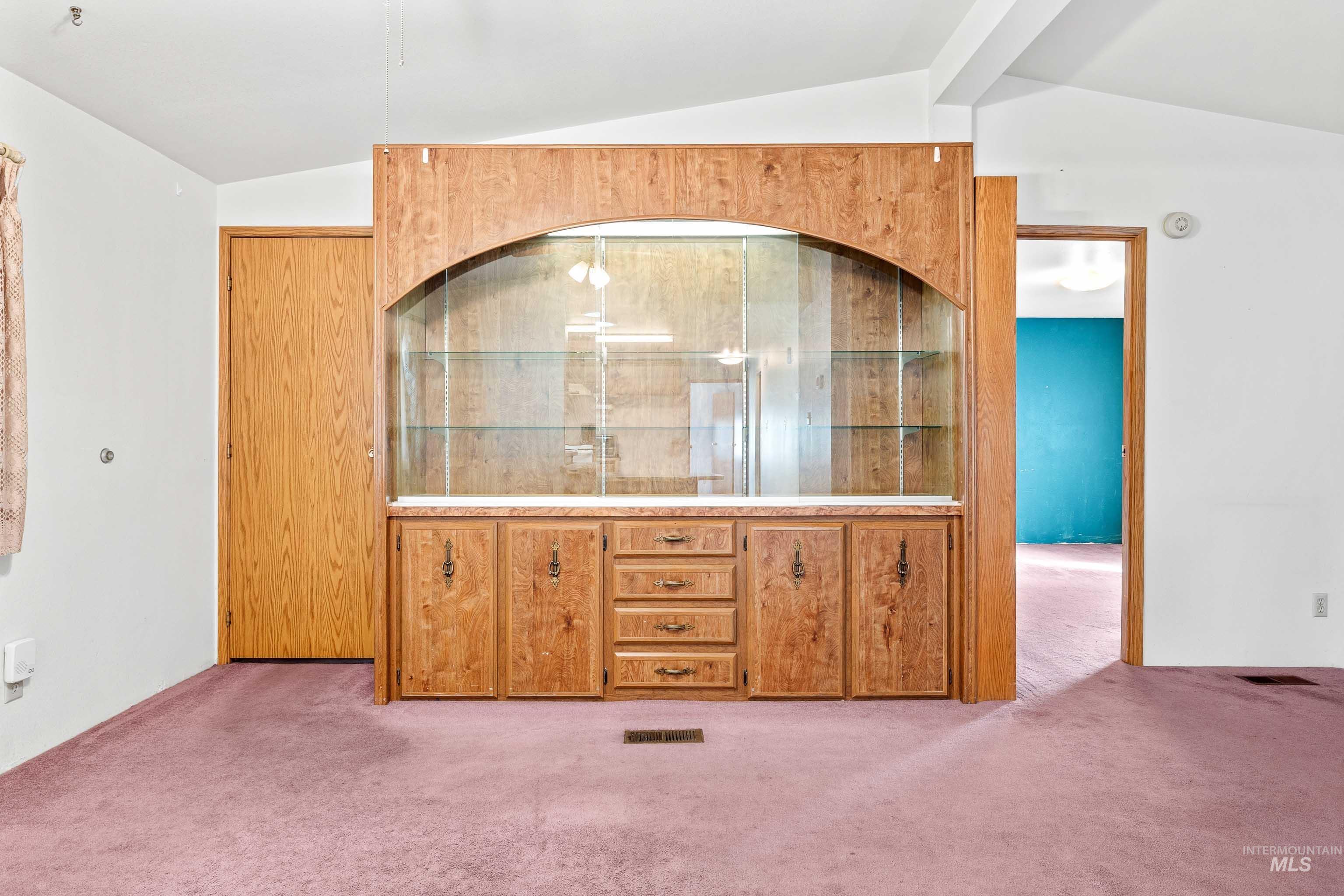 419 Fruitland Avenue Property Photo 10