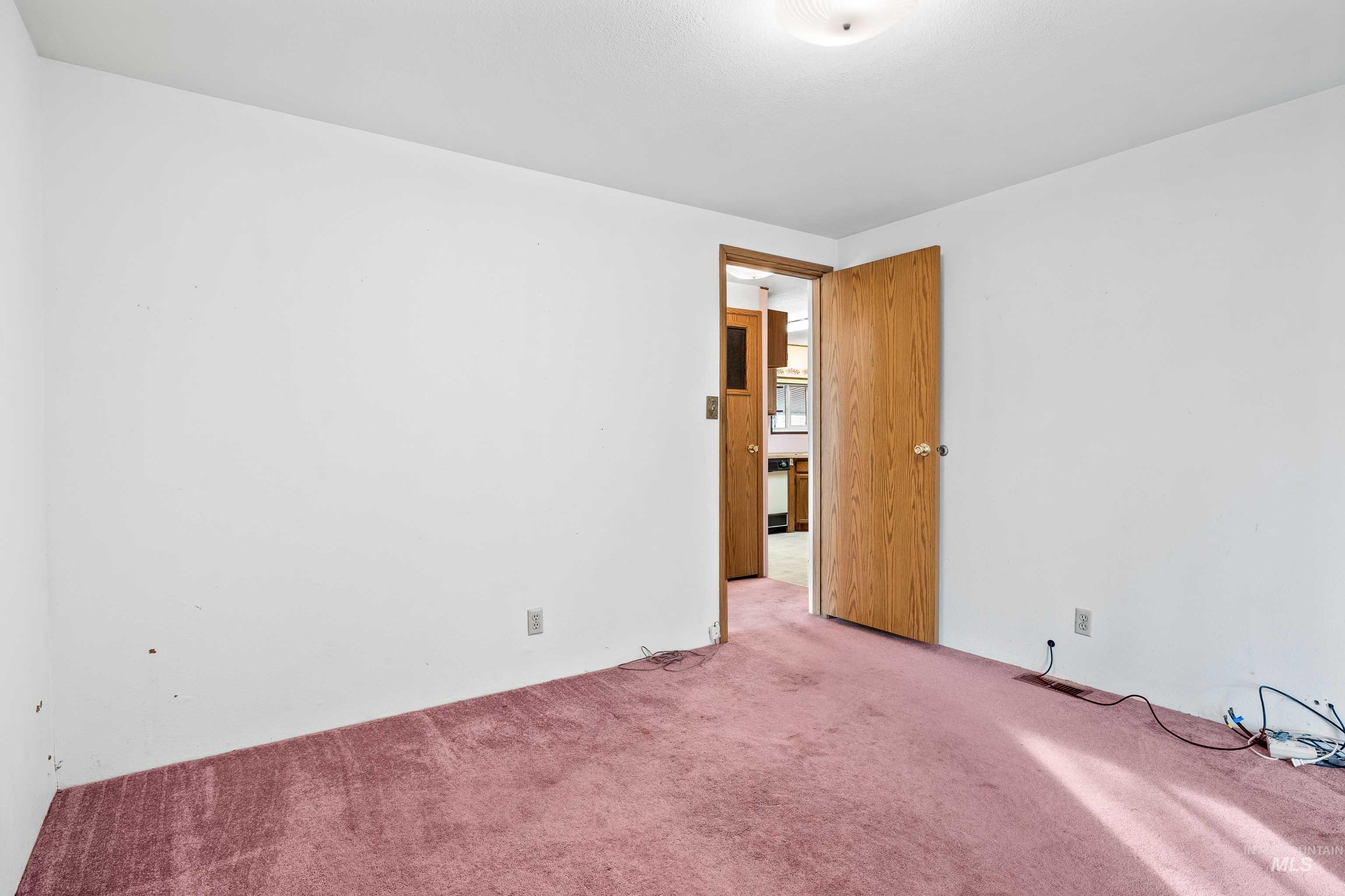 419 Fruitland Avenue Property Photo 20