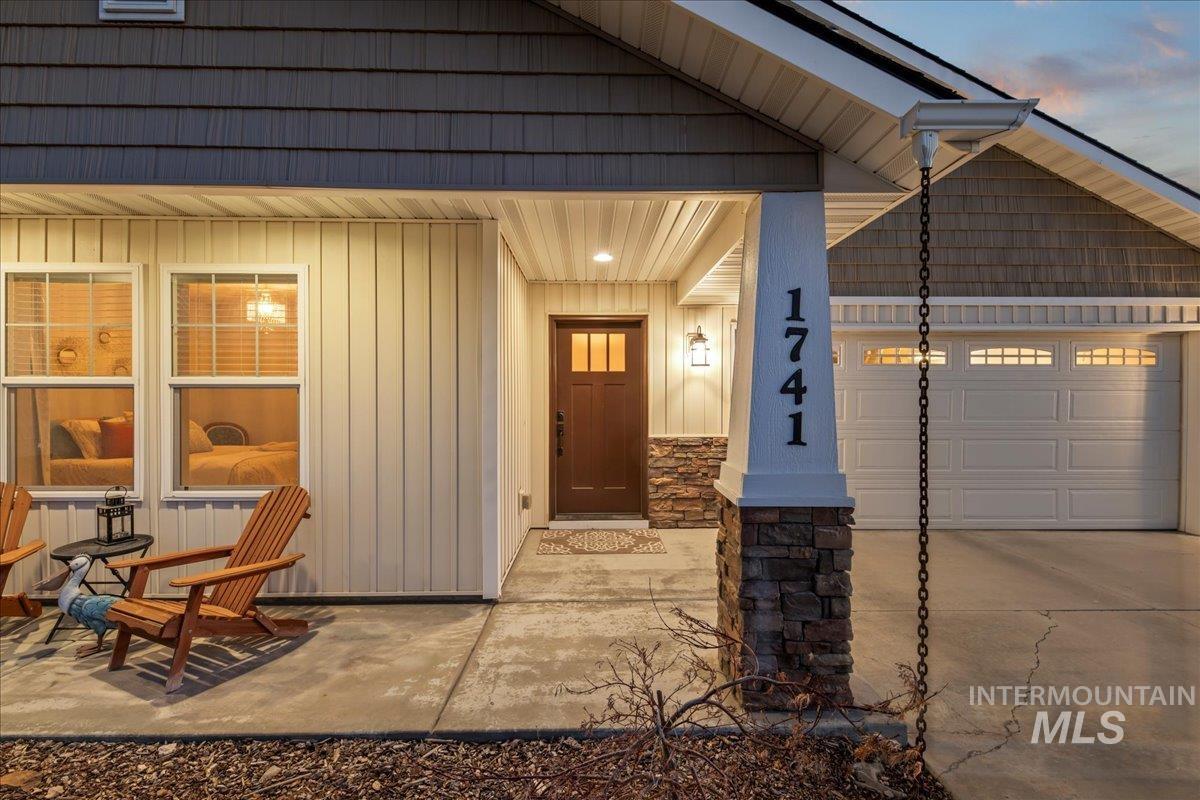 1741 Ne Bedrock St. Property Photo 4