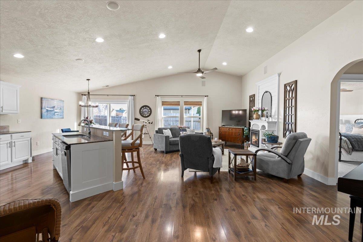 1741 Ne Bedrock St. Property Photo 6