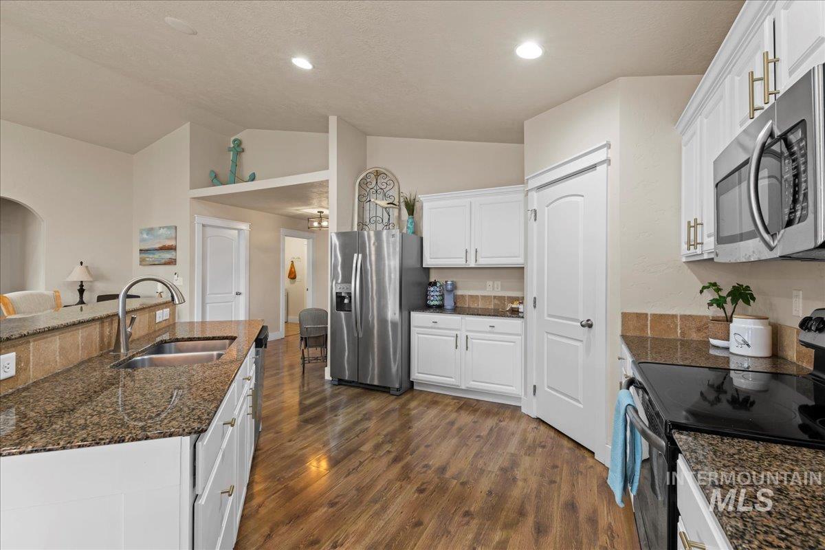 1741 Ne Bedrock St. Property Photo 21