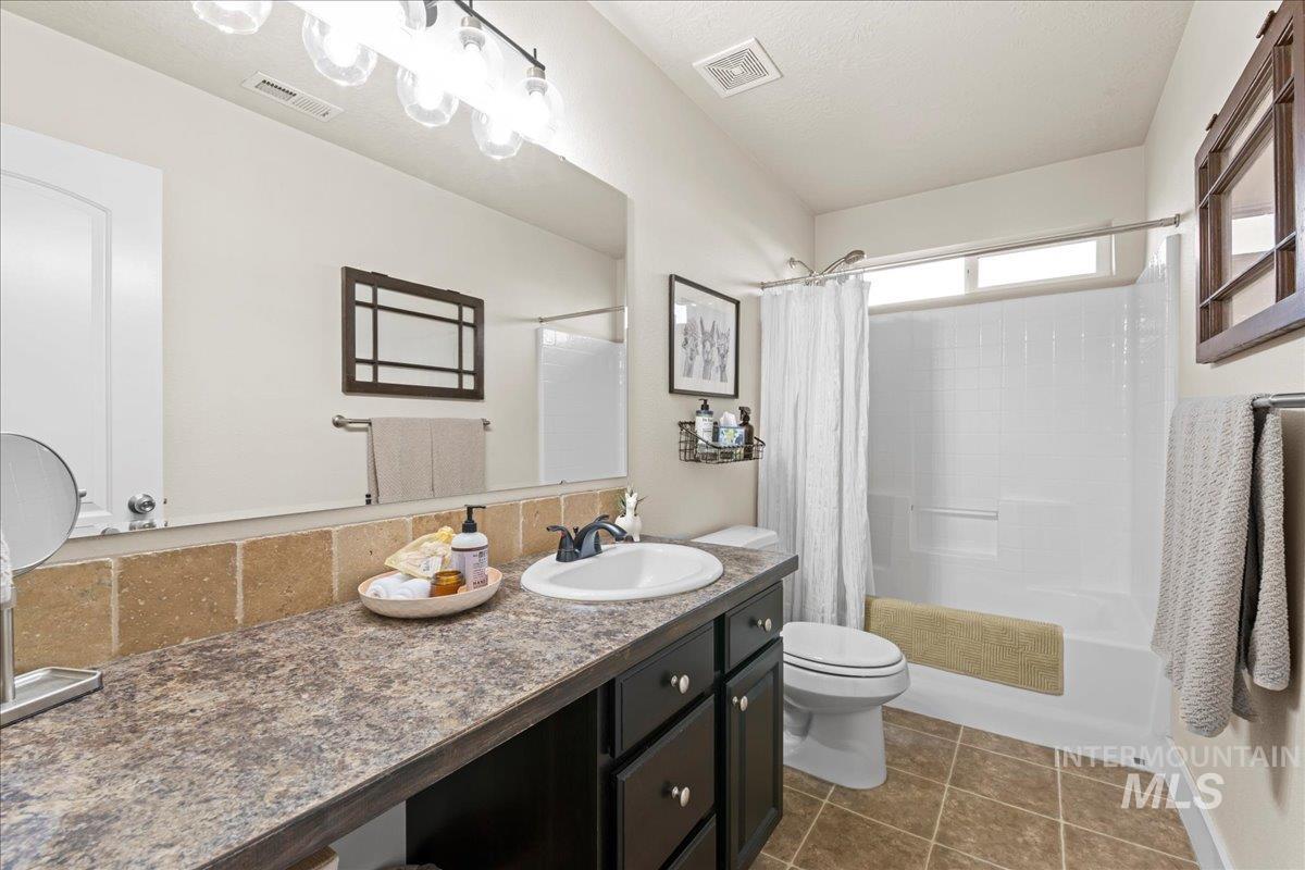 1741 Ne Bedrock St. Property Photo 33